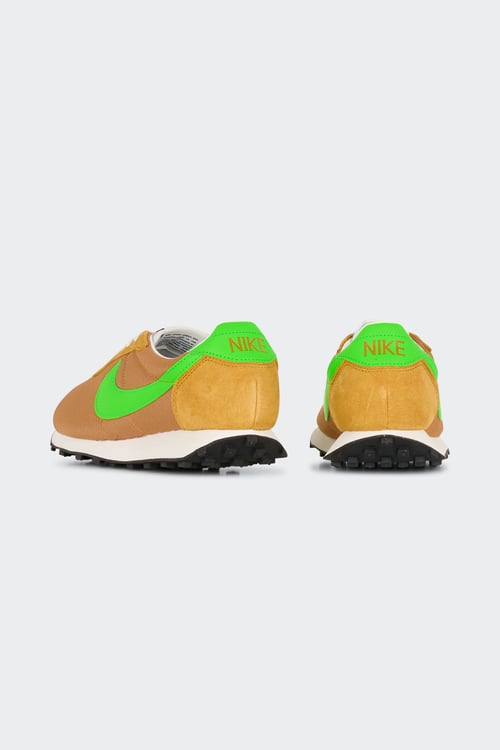 NIKE Baskets Marron