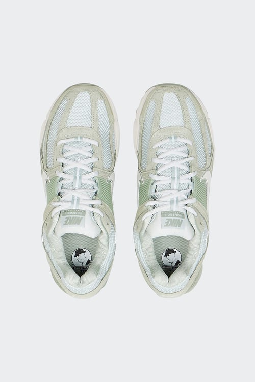 NIKE Sneakers Green