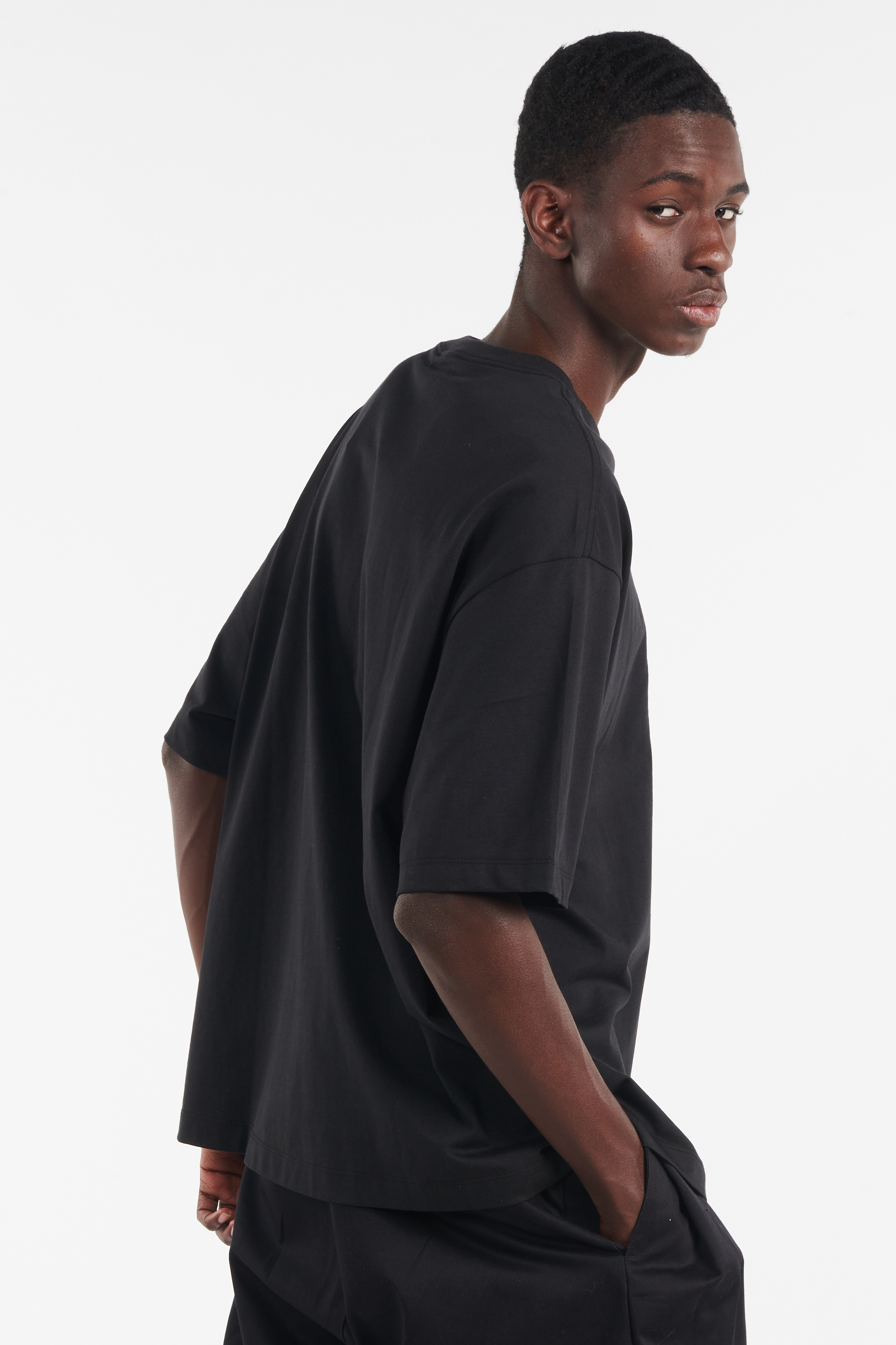 Regular-fit round-neck cotton T-shirt Black