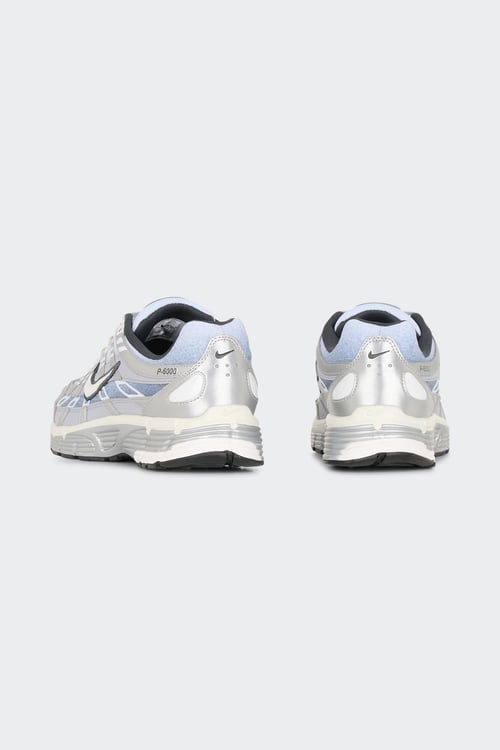 NIKE Baskets Gris