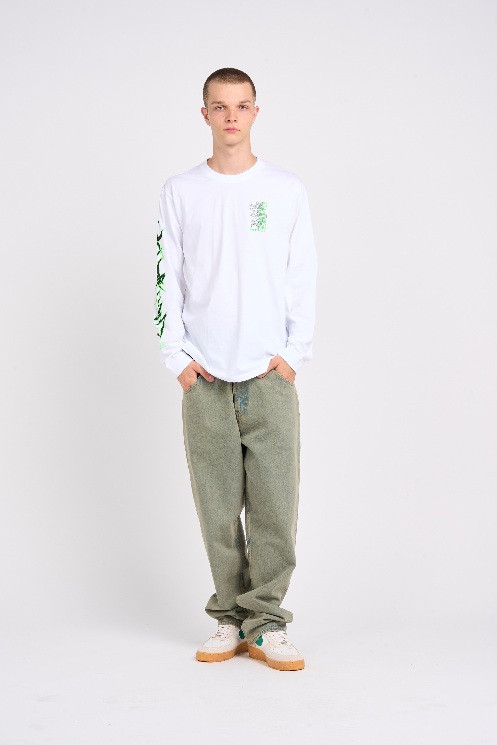 T-shirt White