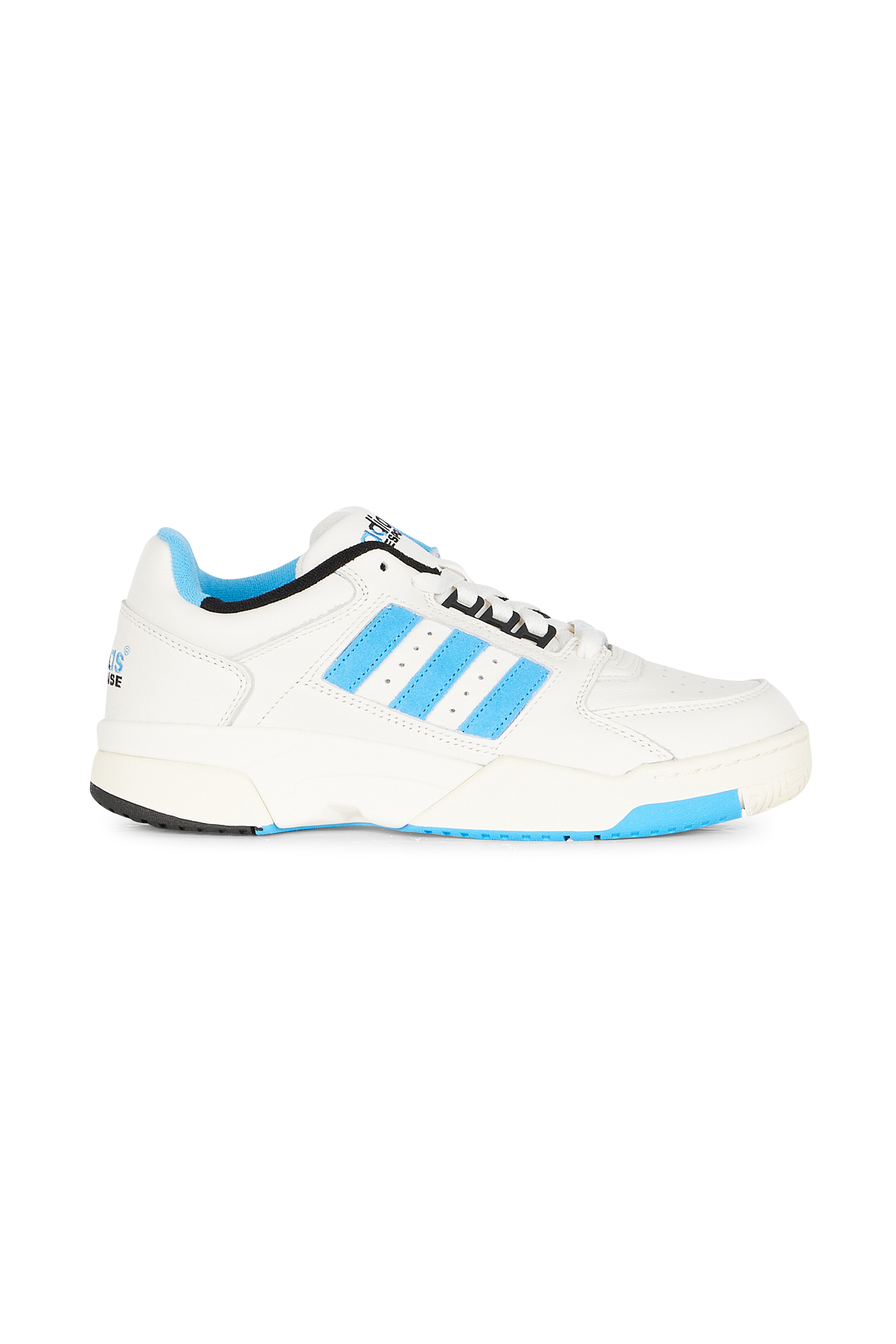 Baskets Bleu