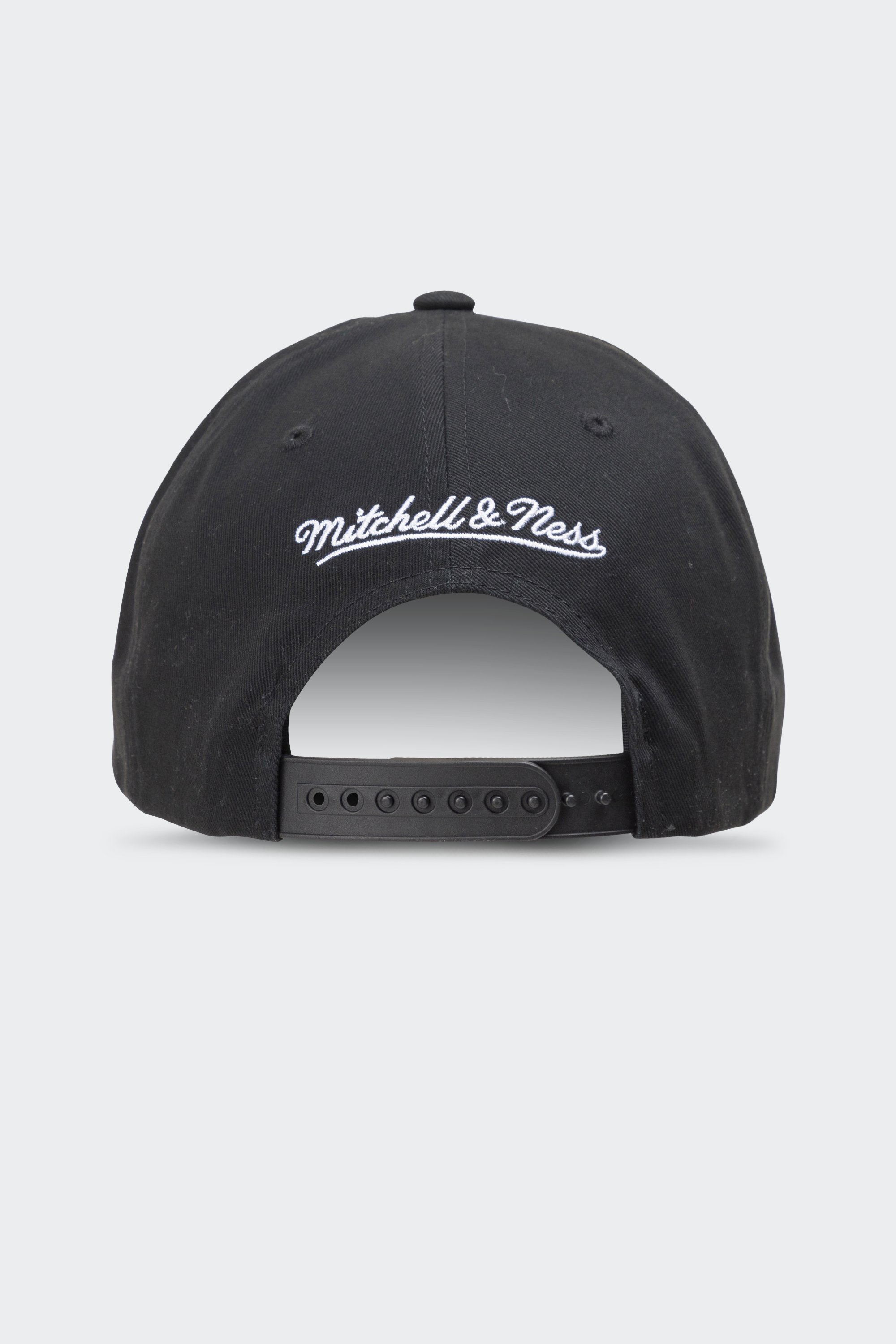 Cap | Black by MITCHELL & NESS Cap Black