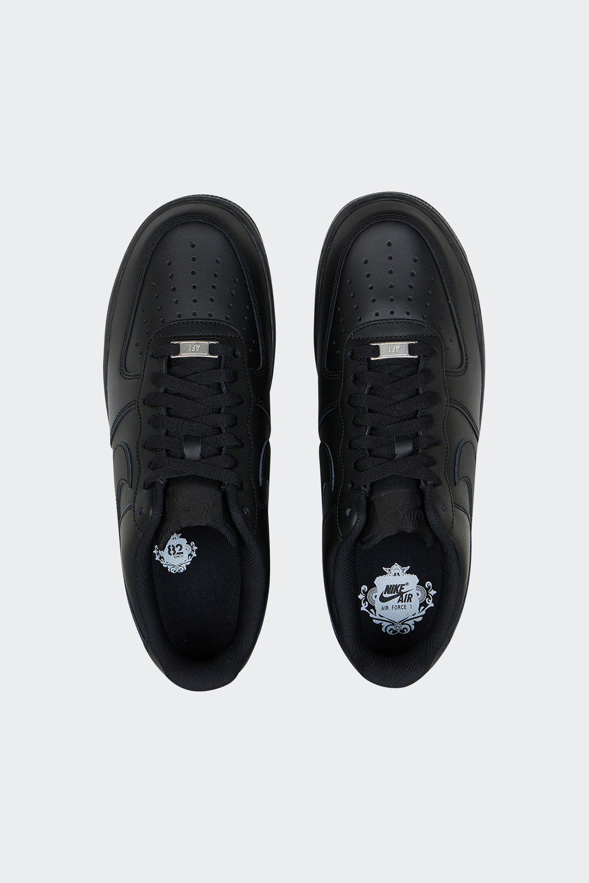 Baskets | Noir by NIKE Baskets Noir
