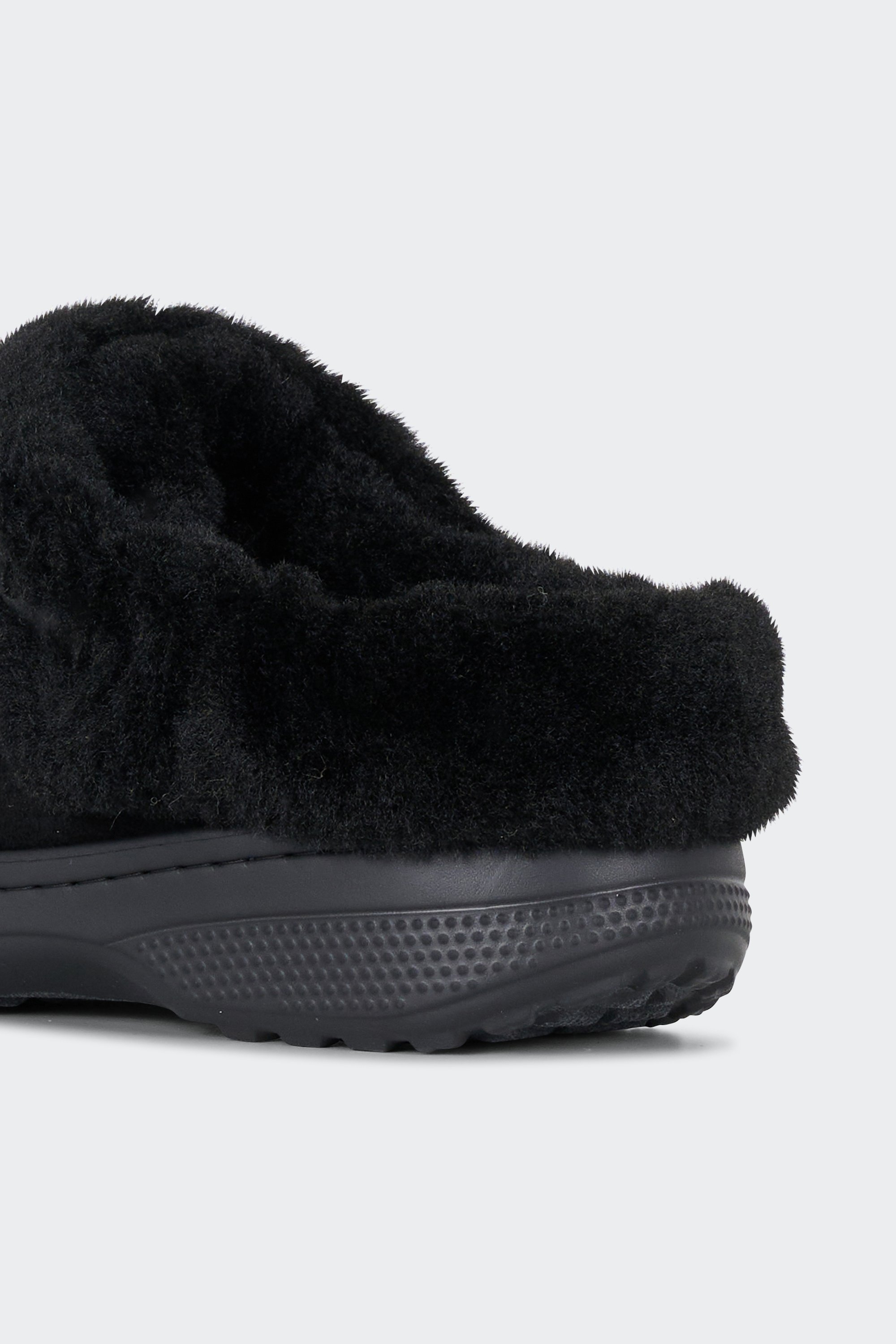 Slippers | Black by CROCS Slippers Black