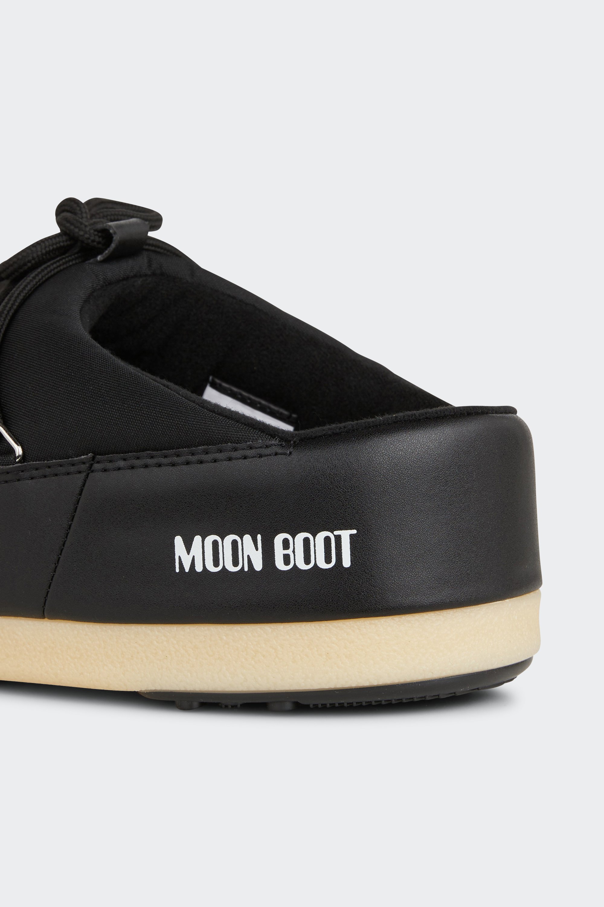 Slippers | White by MOON BOOT Slippers White
