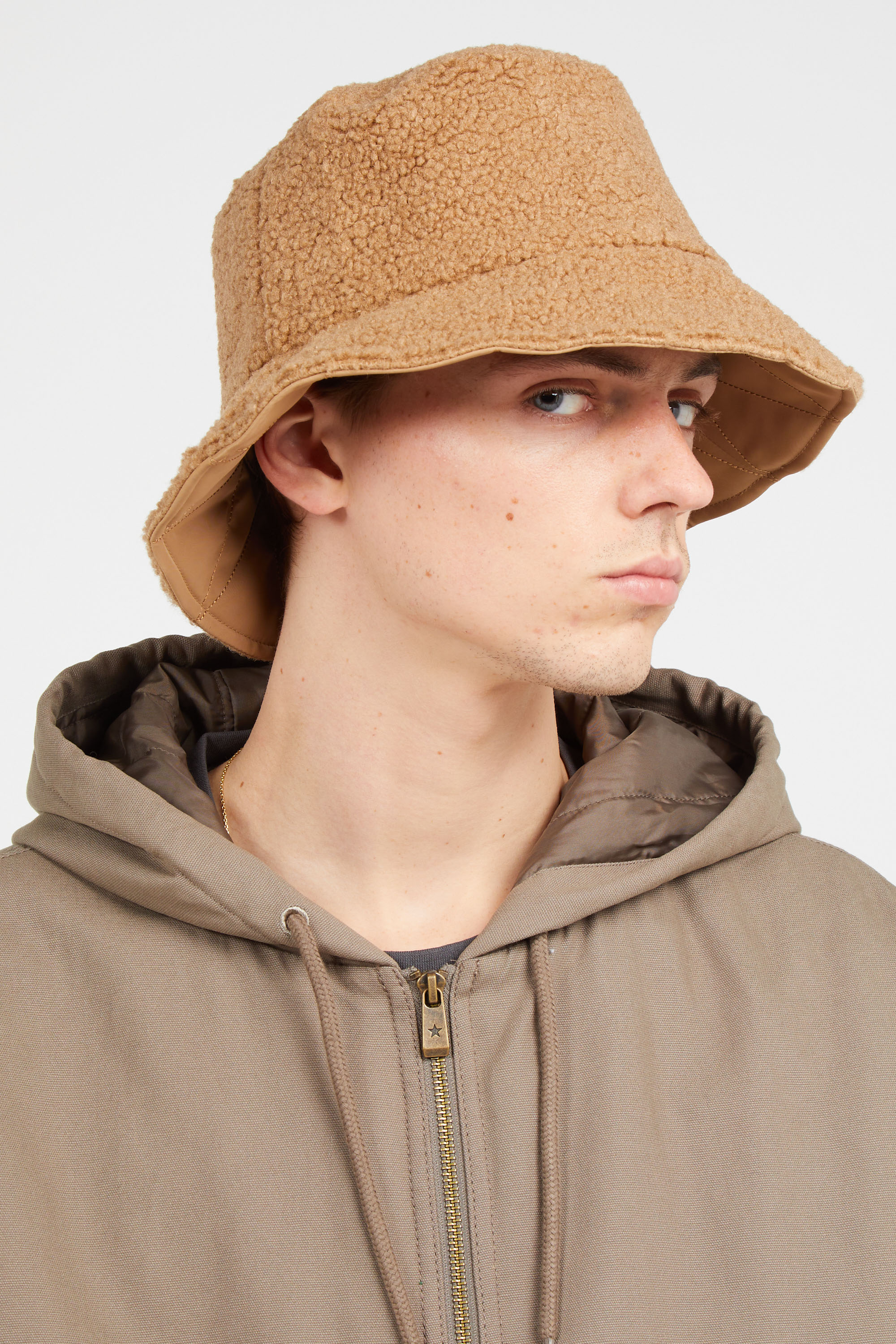 Bobs Beige