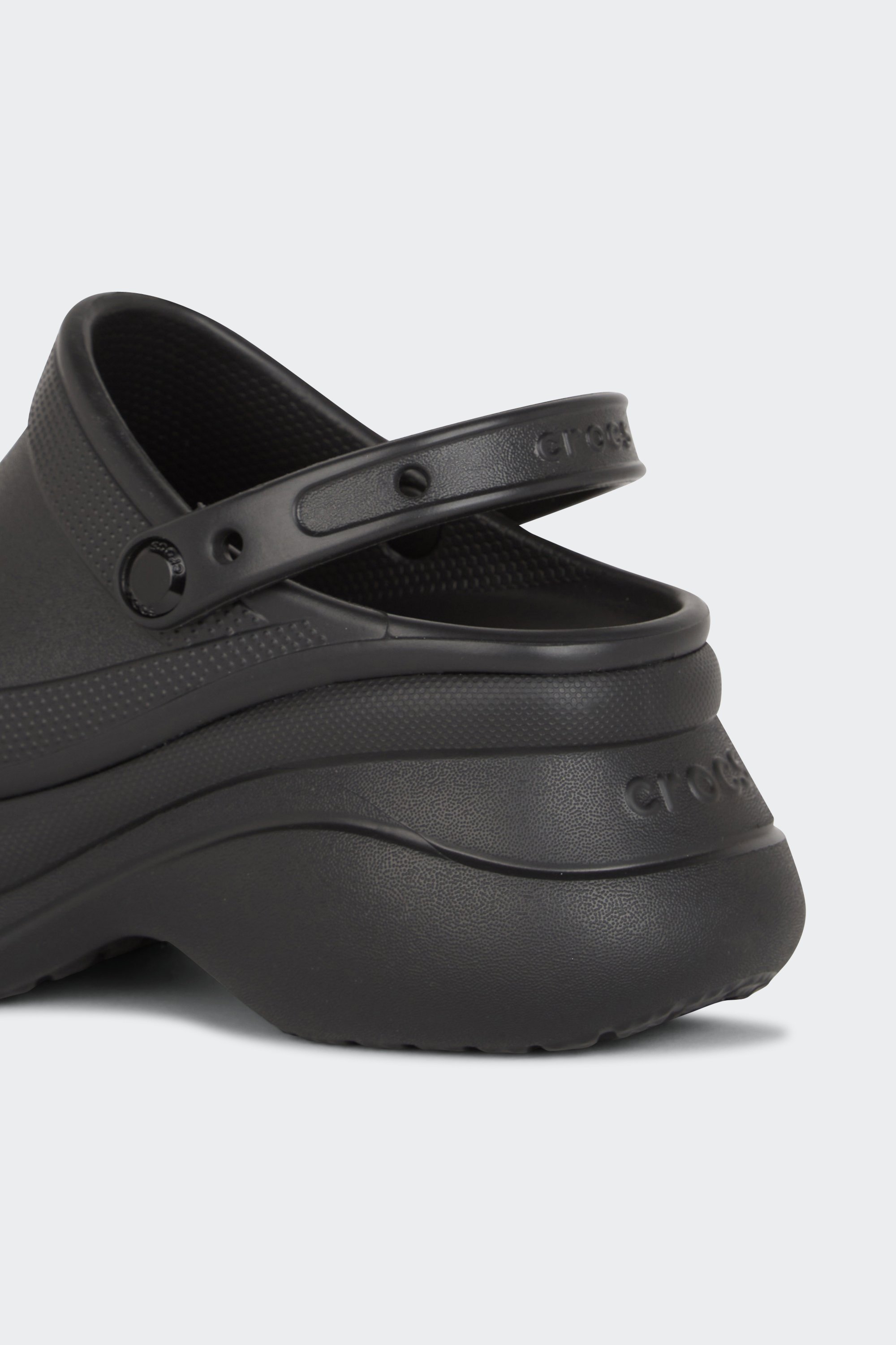 Flat furry sheepskin sandals | Black by CROCS Flat furry sheepskin sandals Black