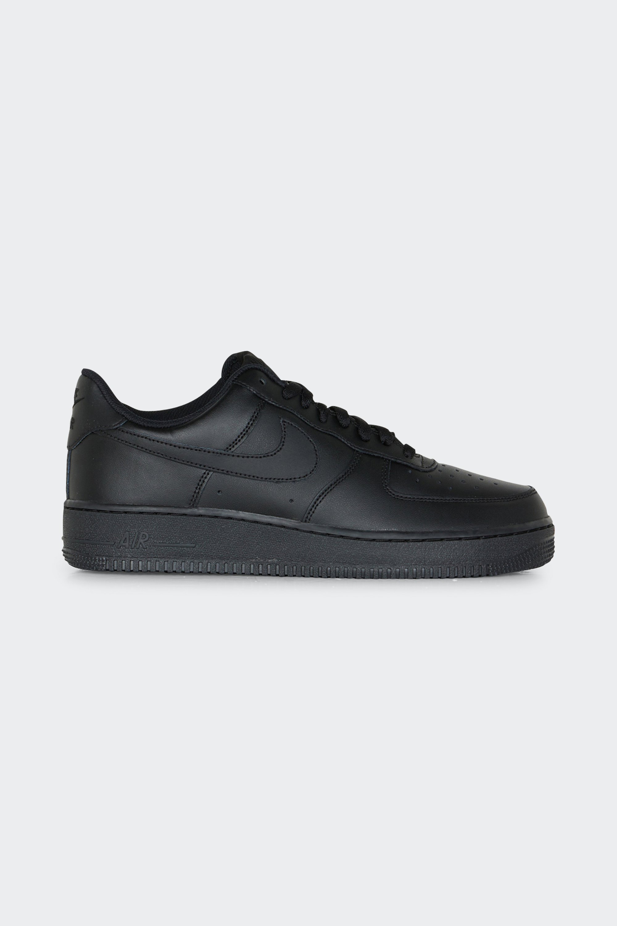Baskets | Noir by NIKE Baskets Noir