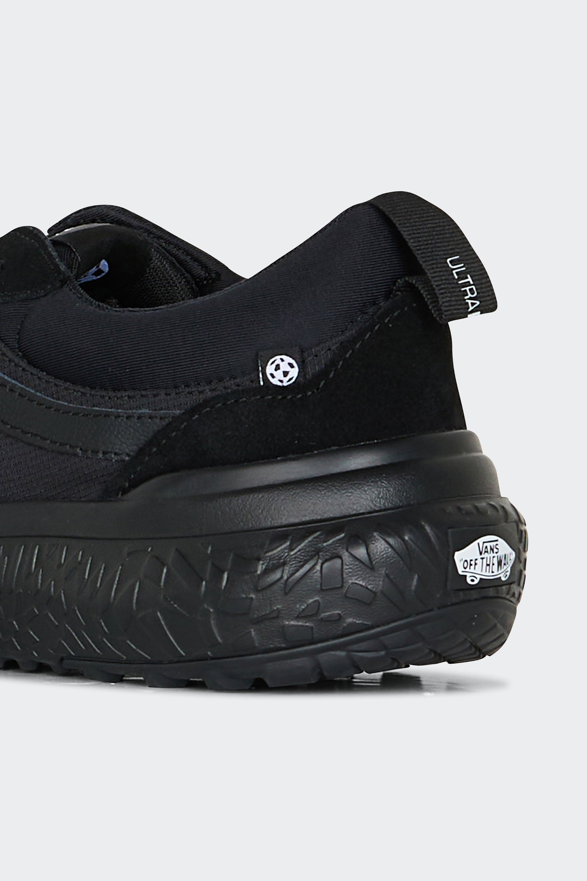 Sneakers | Black by VANS Sneakers Black