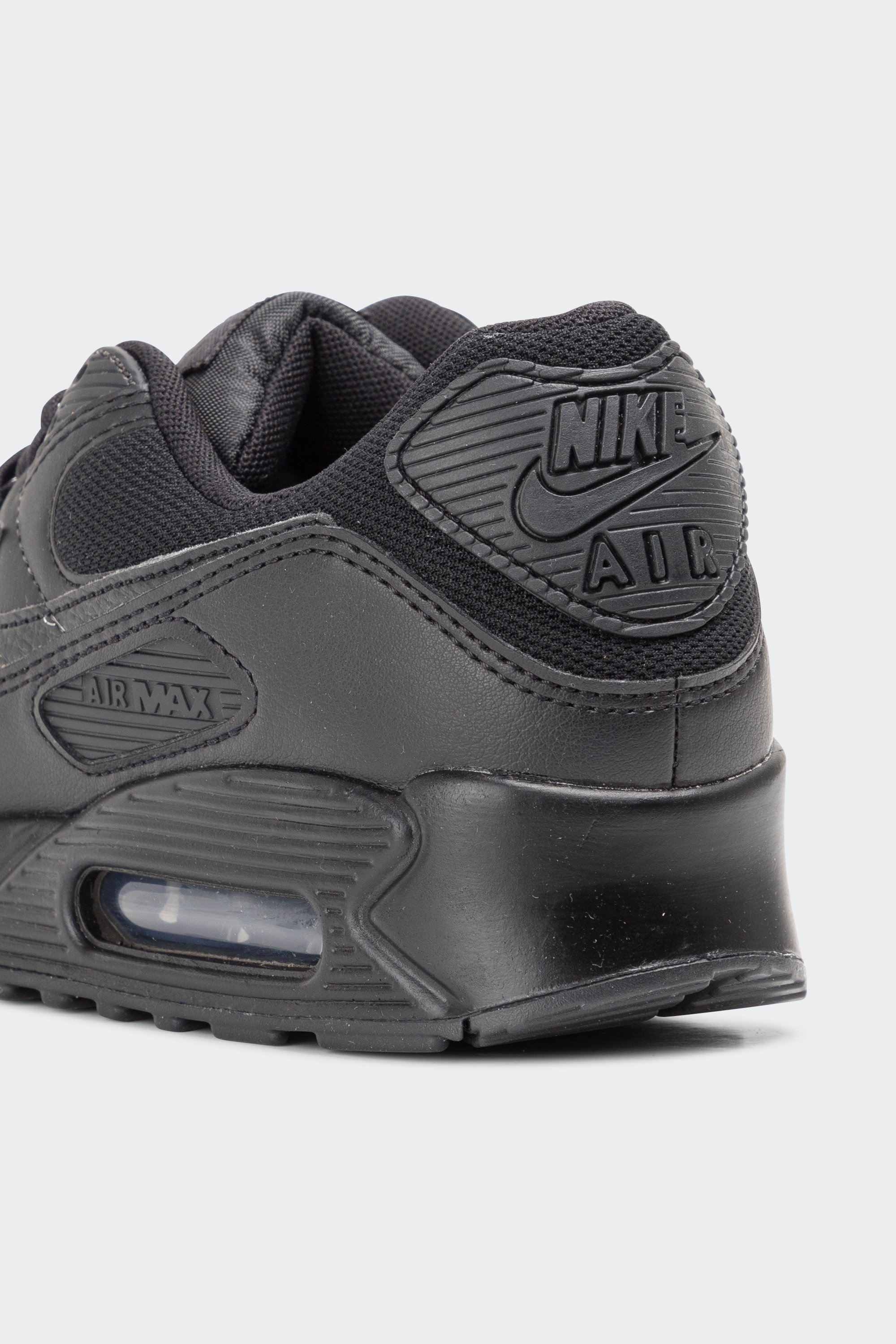 Baskets | Noir by NIKE Baskets Noir