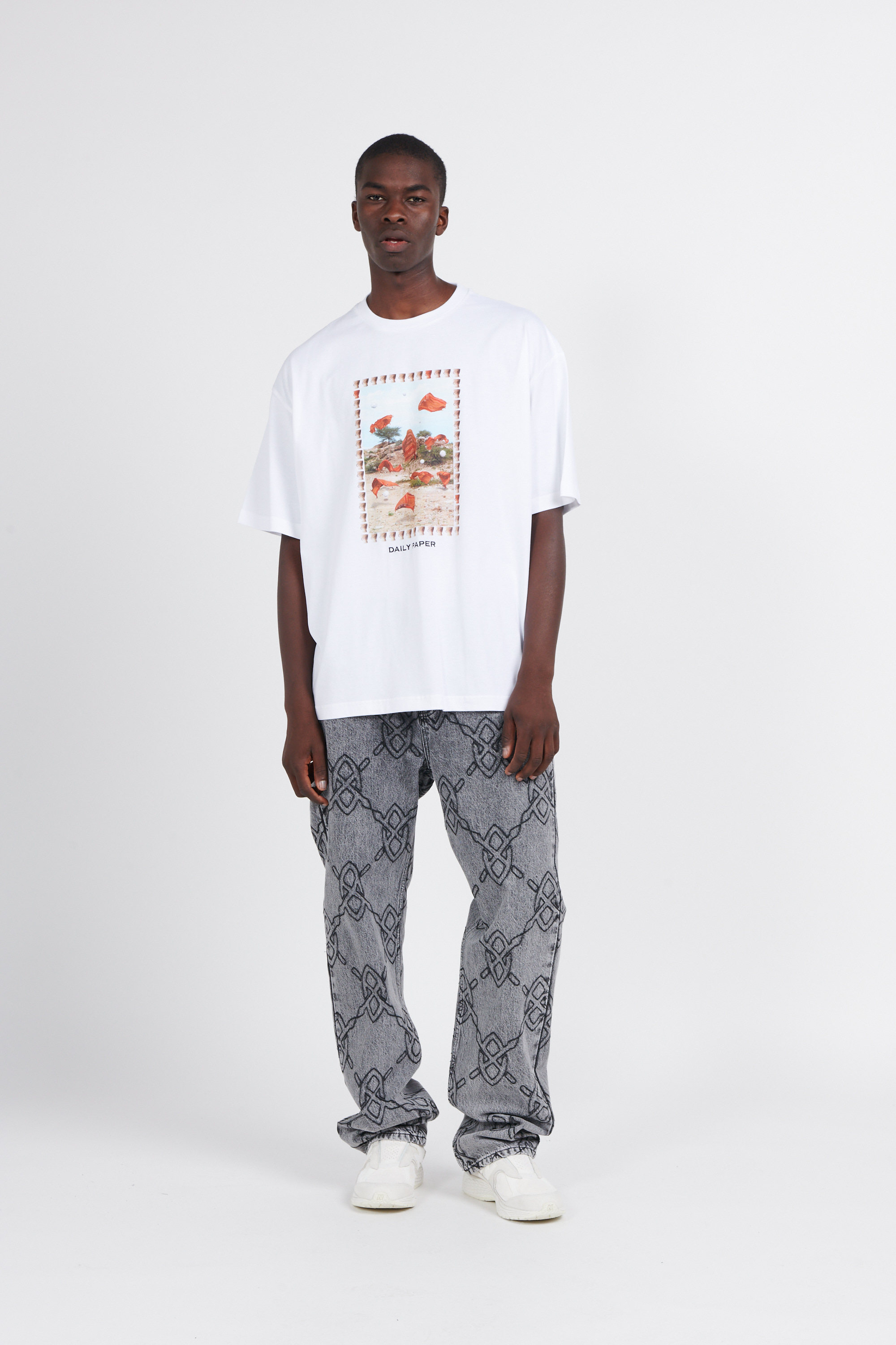 T-shirt White