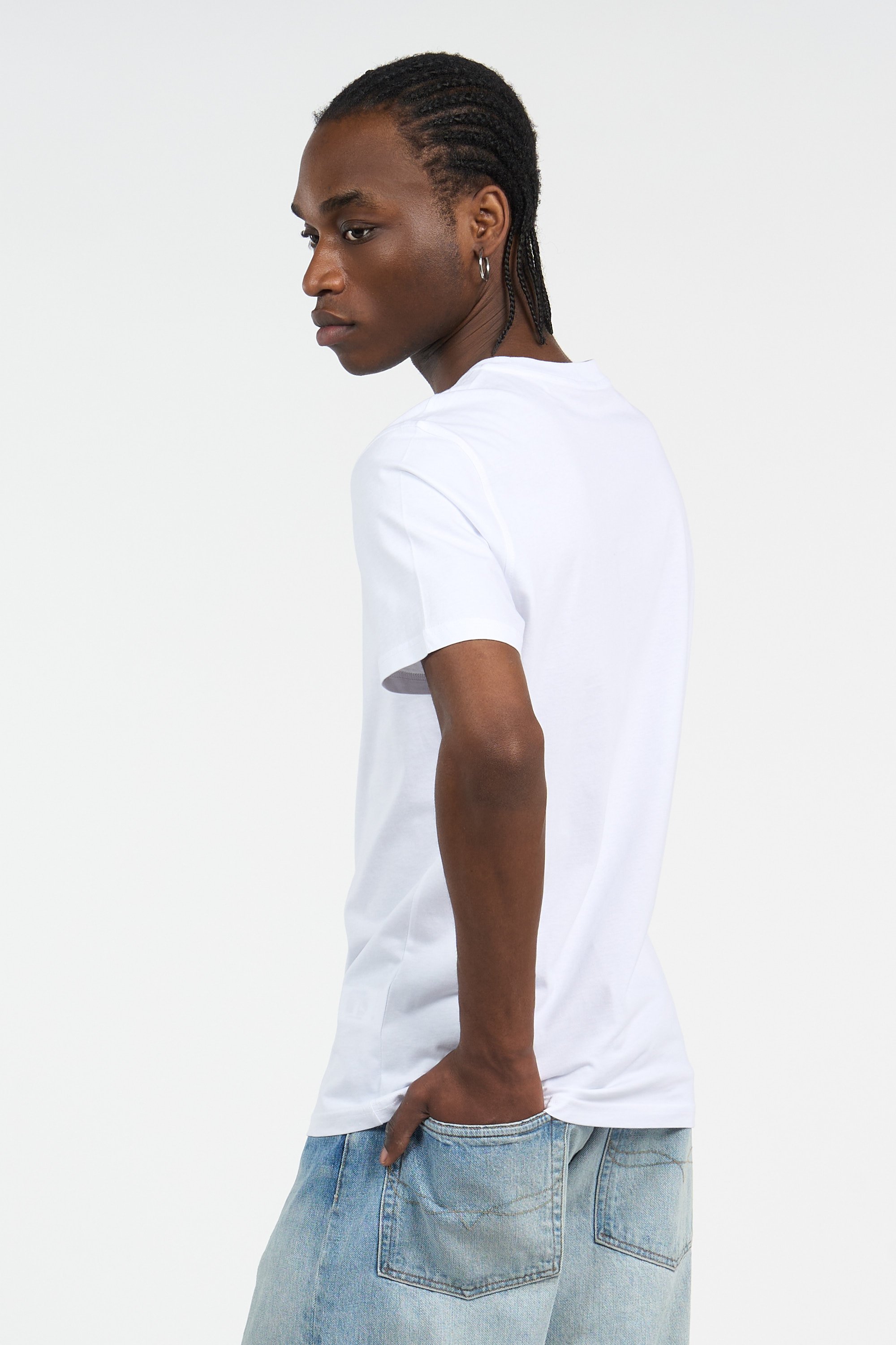T-shirt White