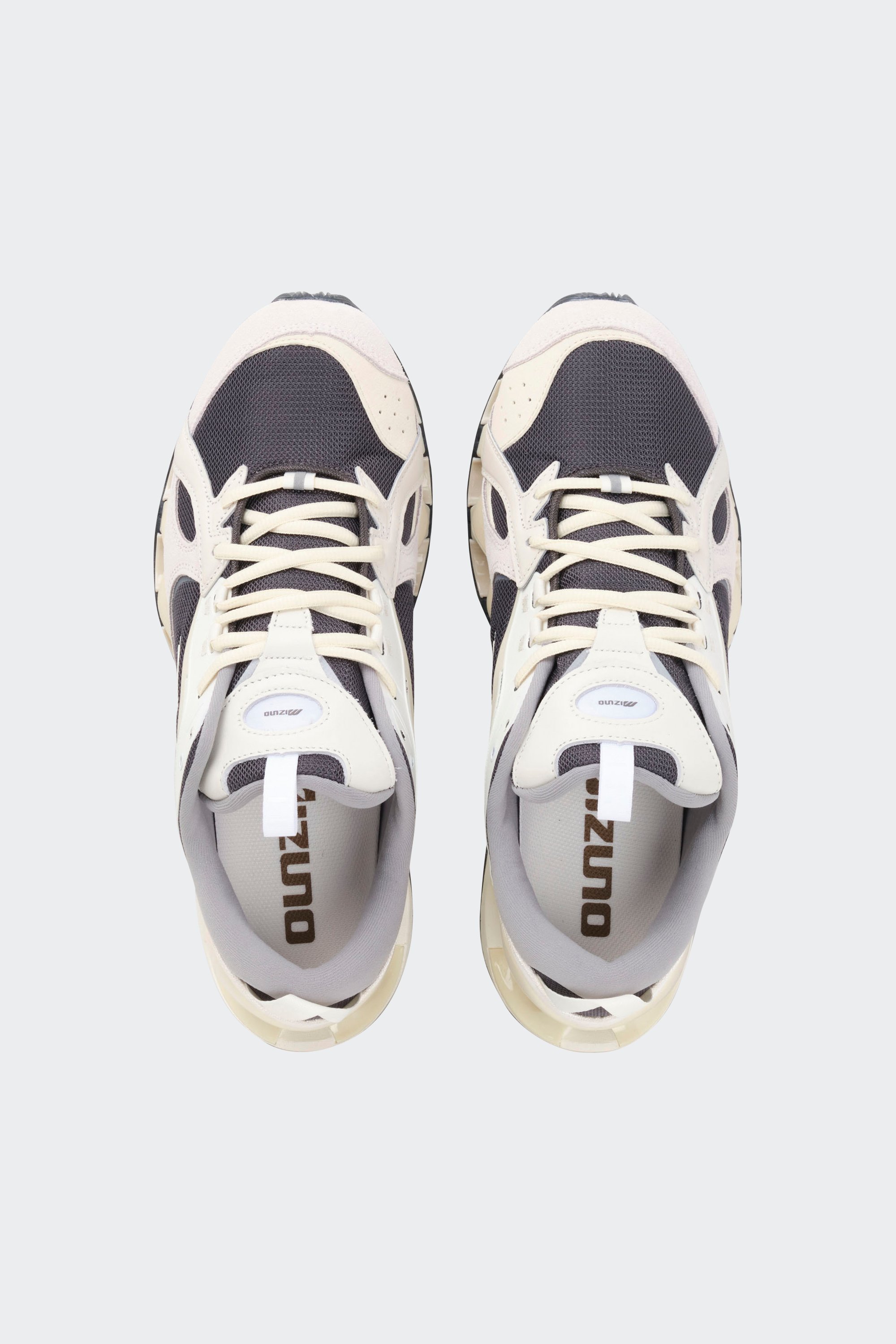 Baskets  | Beige by MIZUNO Baskets  Beige