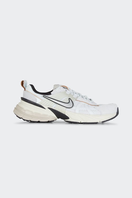 NIKE Baskets Gris