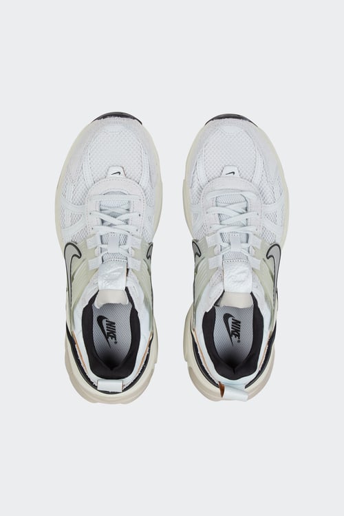 NIKE Baskets Gris