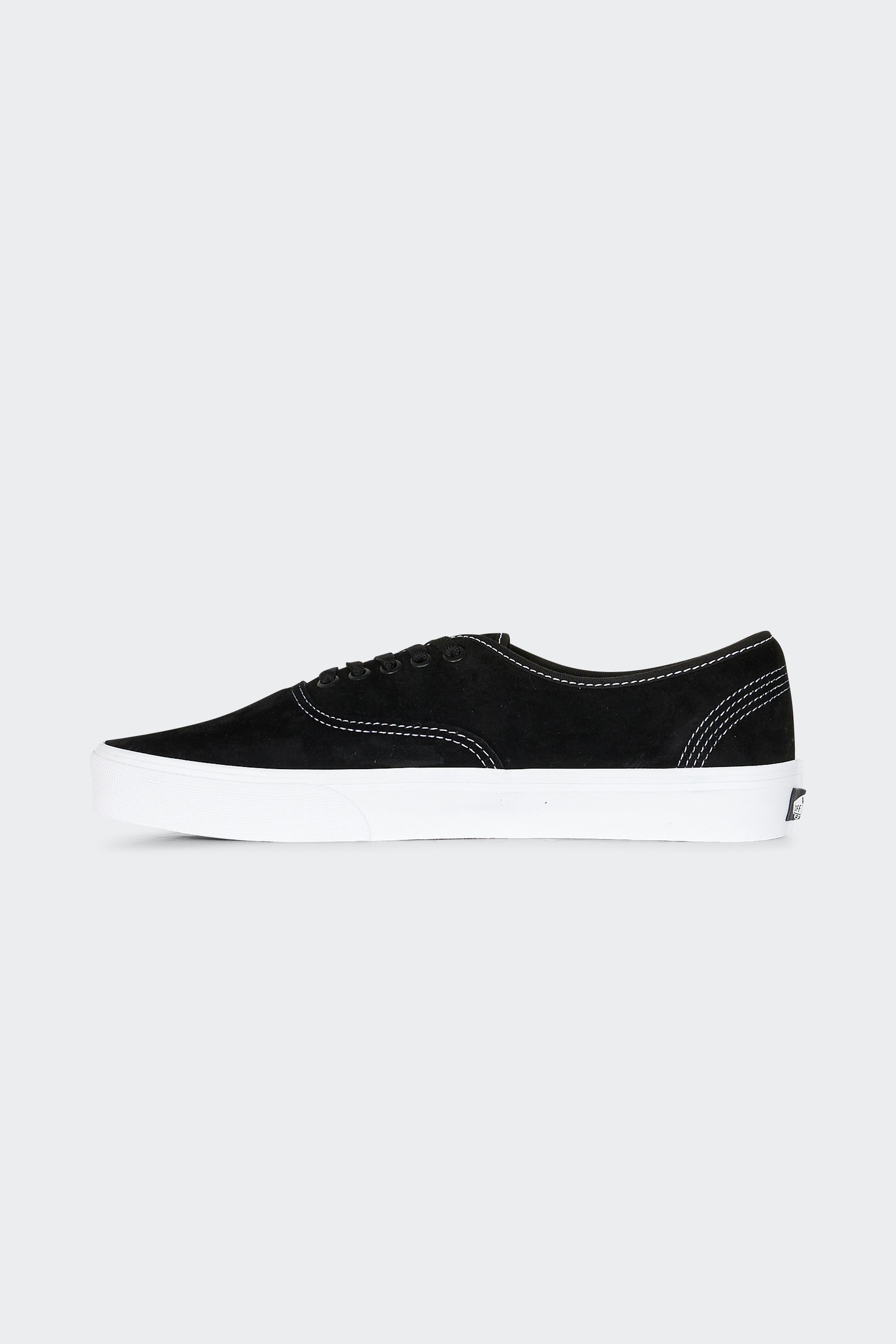 Sneakers | Black by VANS Sneakers Black