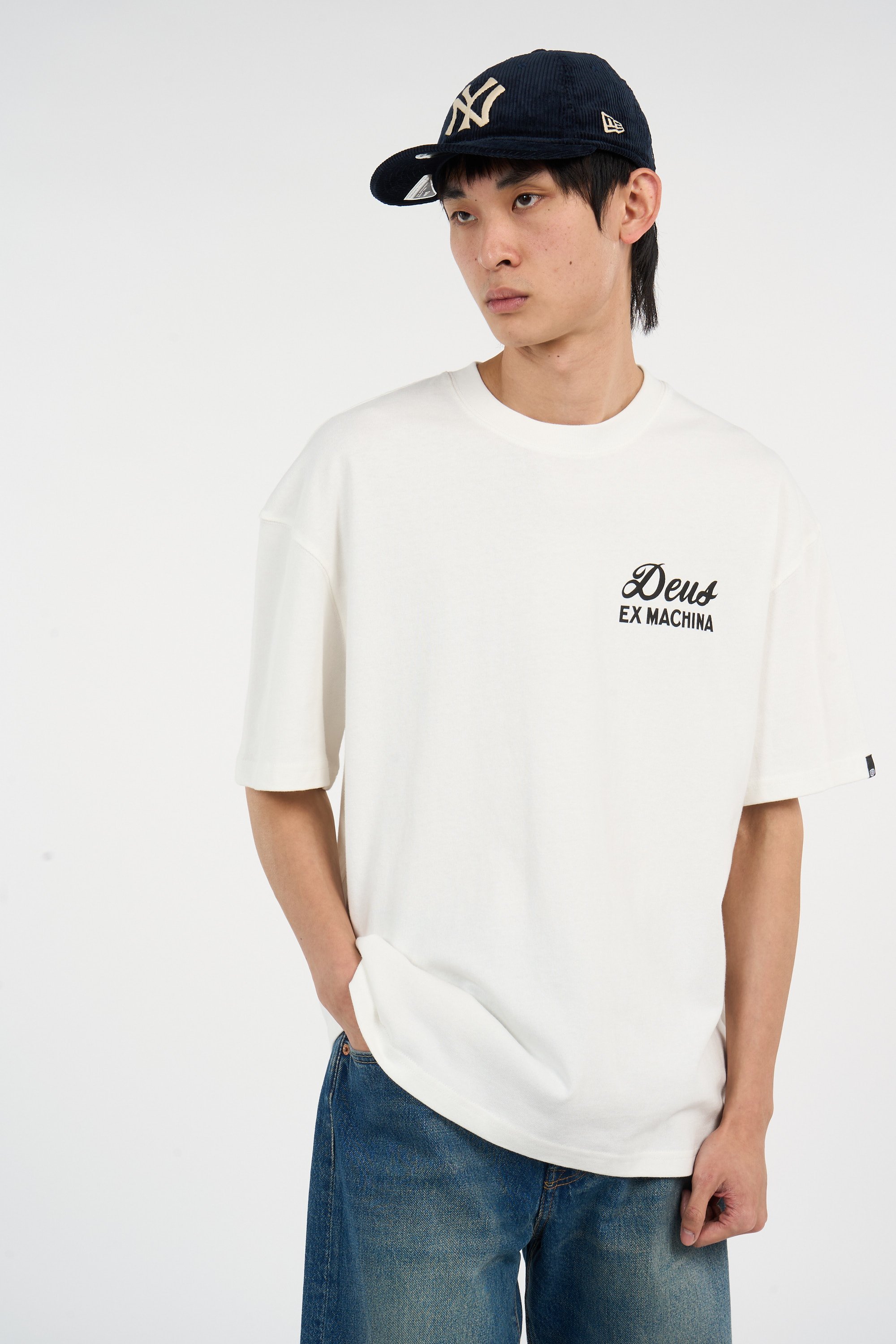 T-shirt White