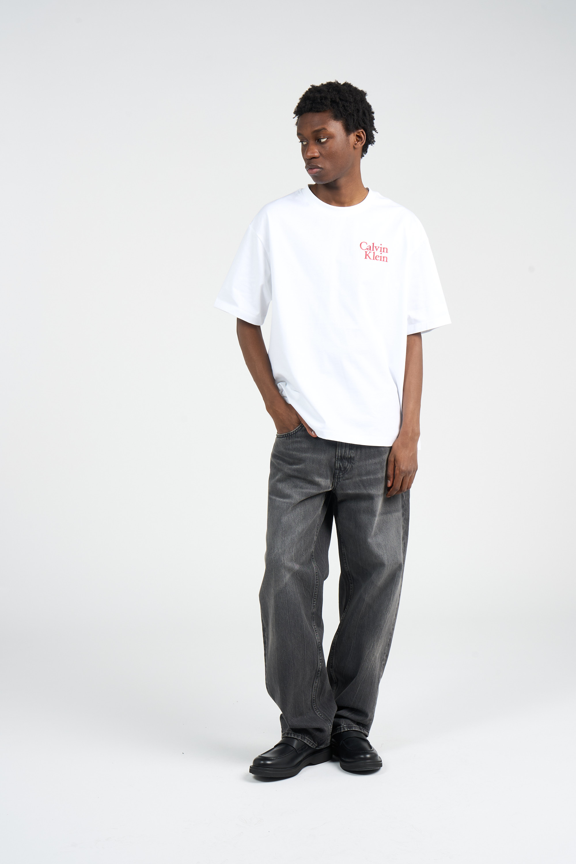 T-shirt White