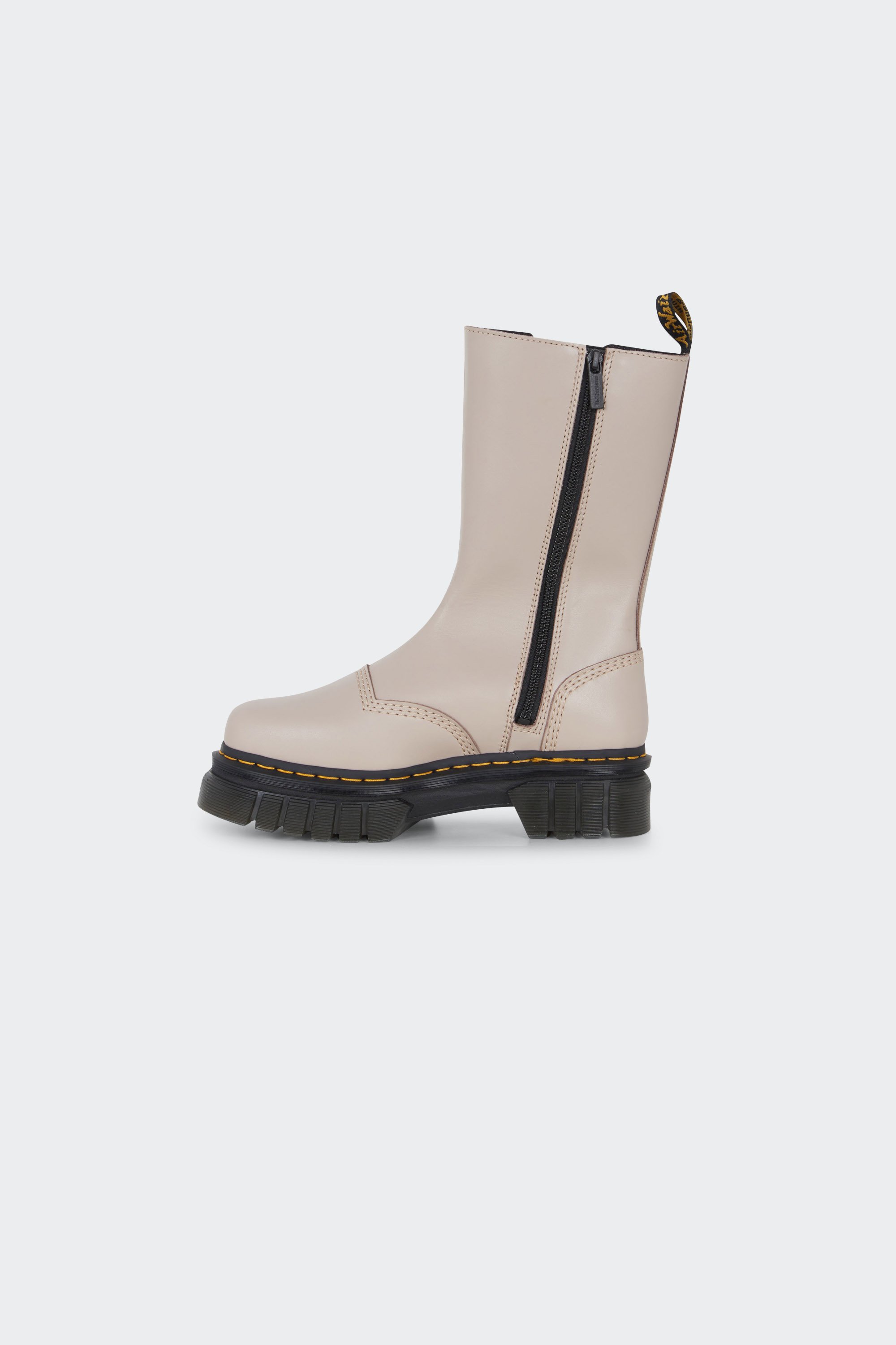 Bottes | Beige by DR. MARTENS Bottes Beige