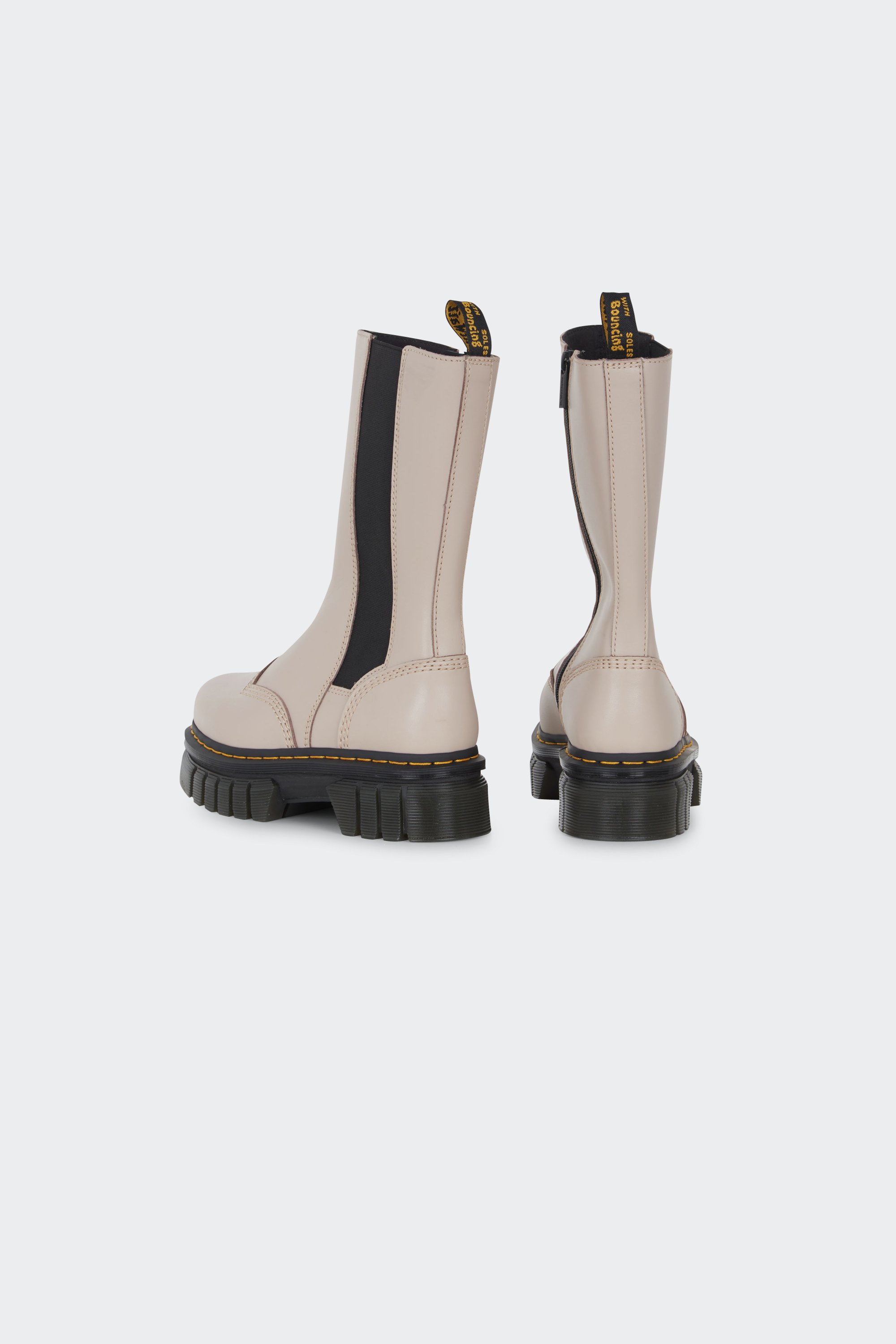 Bottes | Beige by DR. MARTENS Bottes Beige