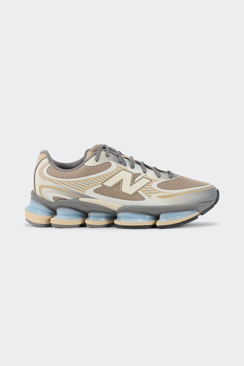 Baskets - Taille 42 Gris