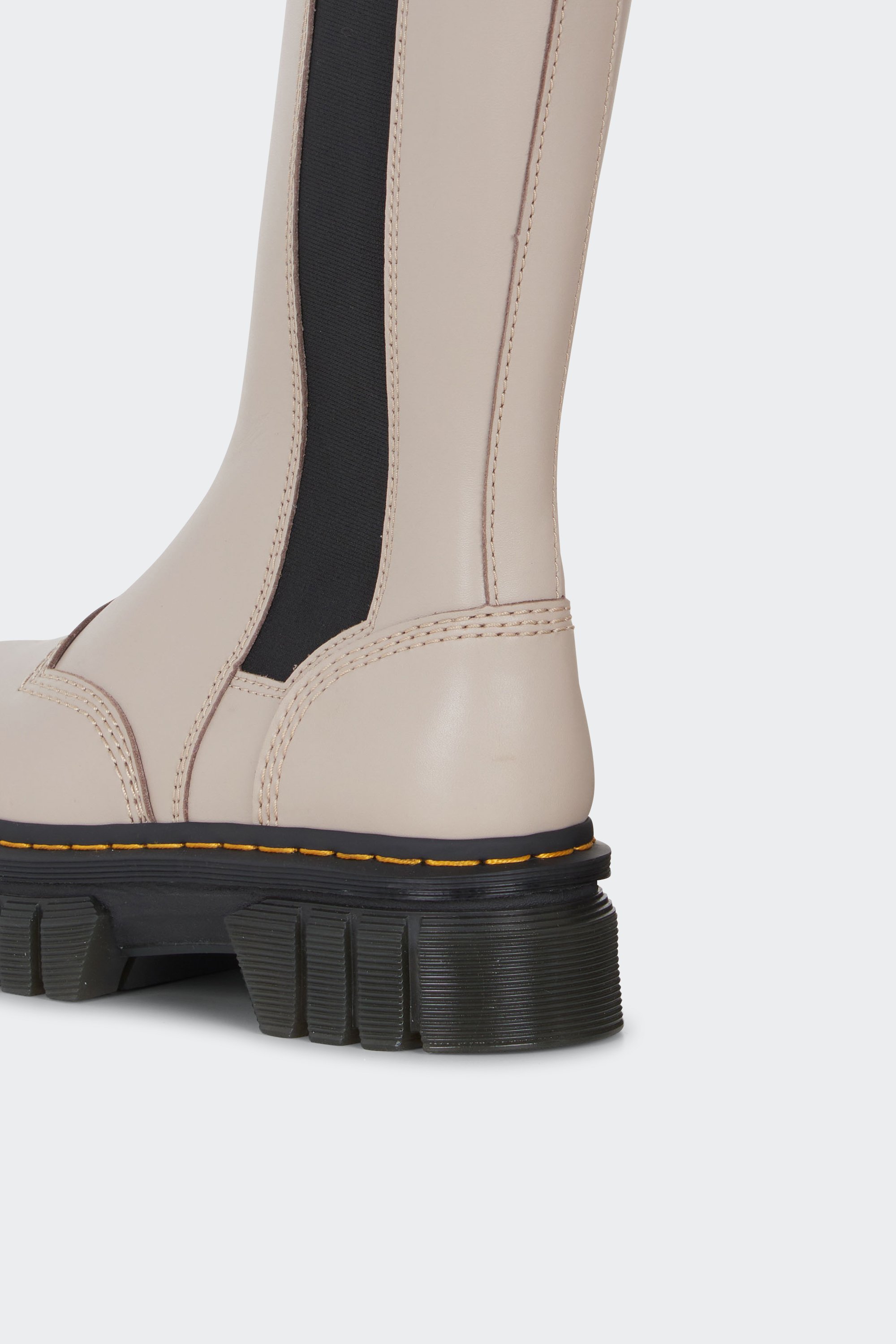 Bottes | Beige by DR. MARTENS Bottes Beige
