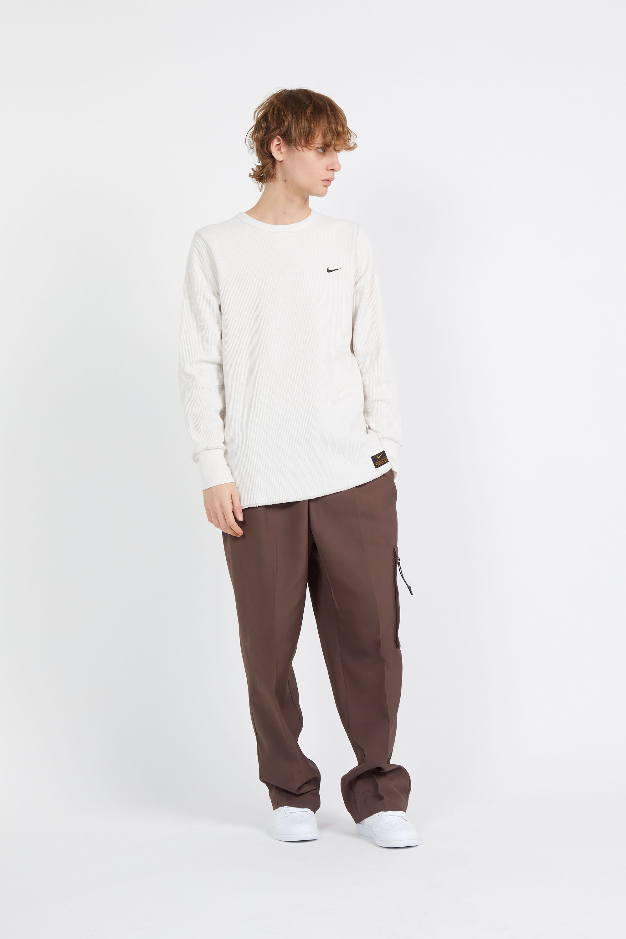 Nike best sale pull beige