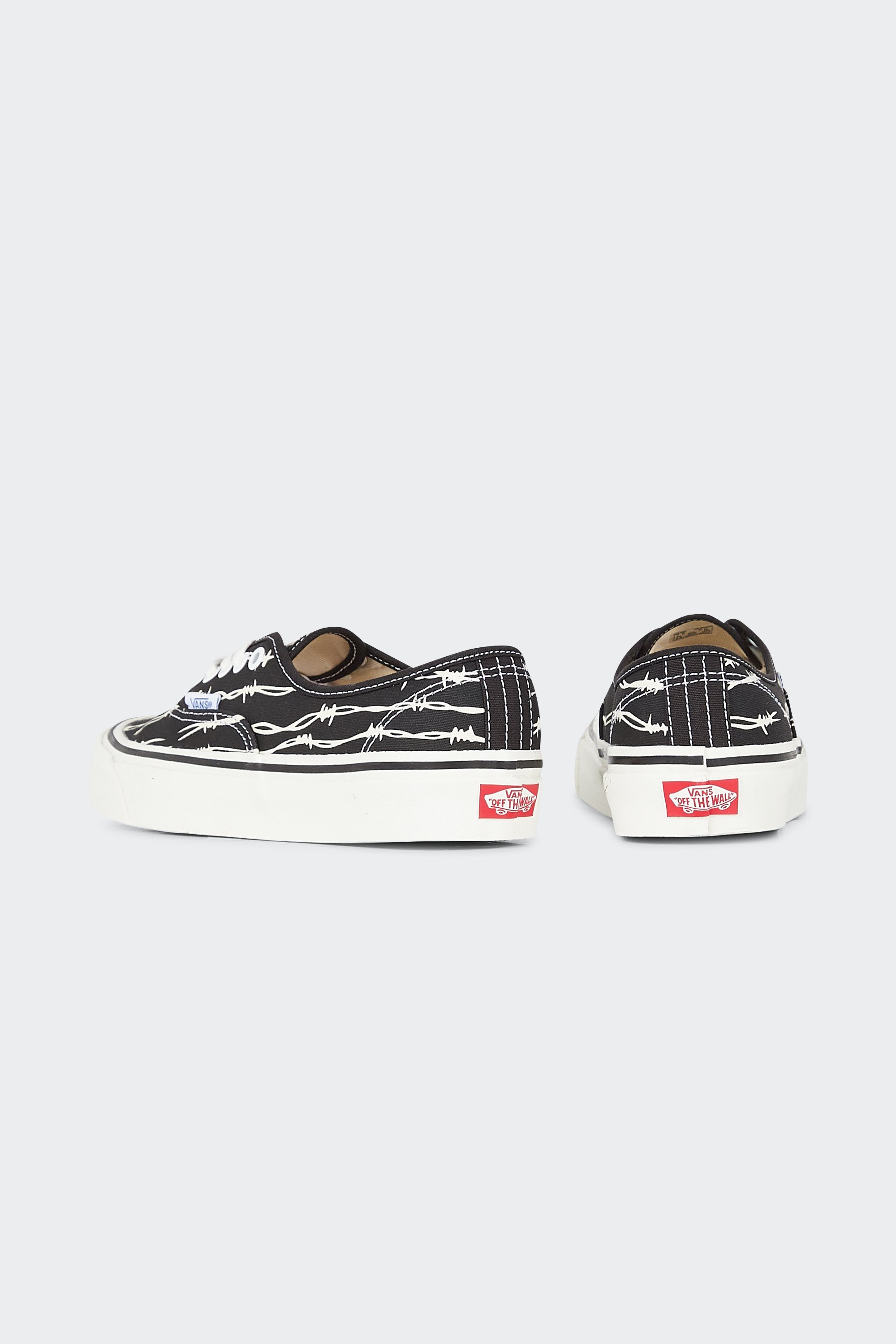Baskets | Noir by VANS Baskets Noir