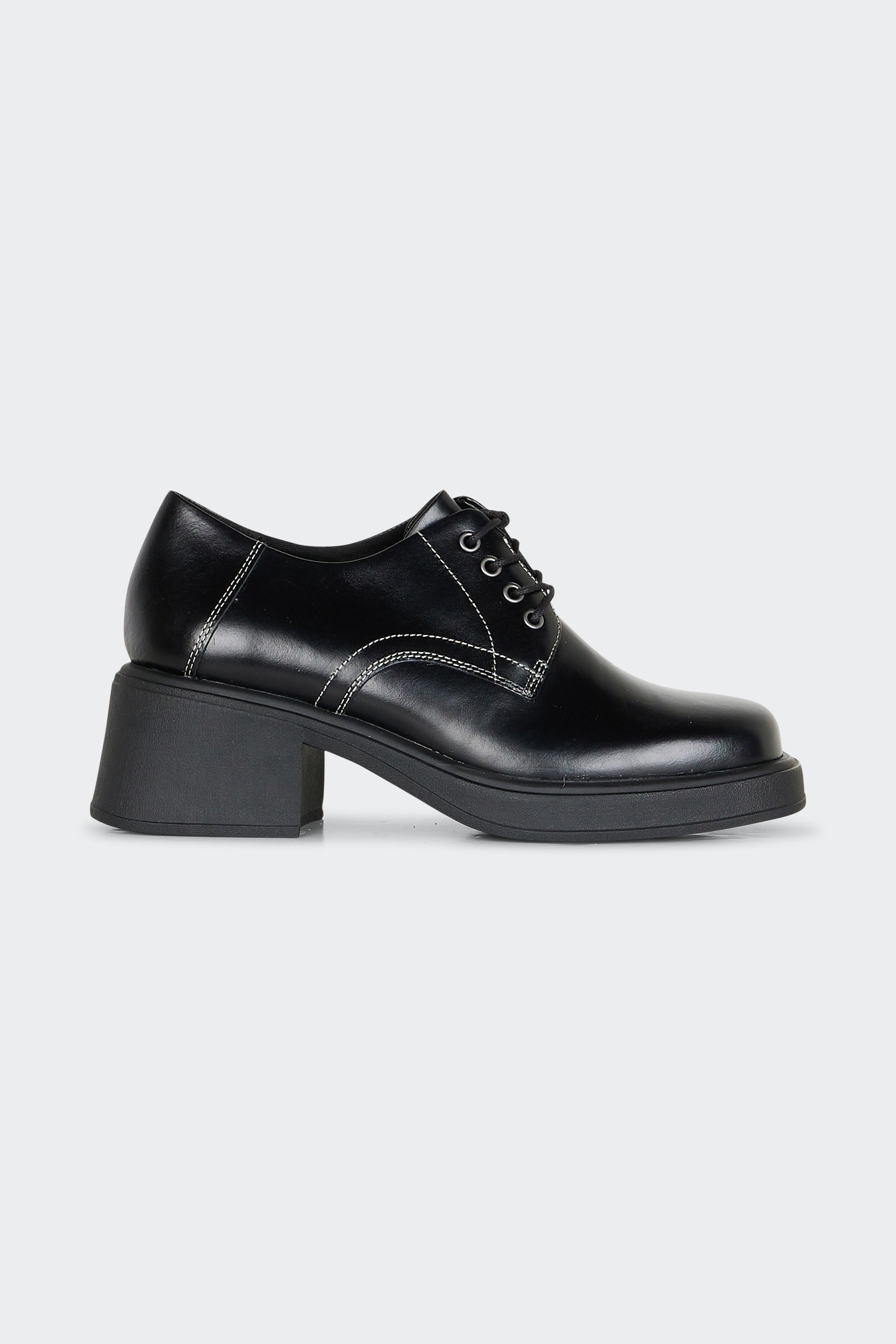 Leather deck shoes | Black by VAGABOND SHOEMAKERS Leather deck shoes Black