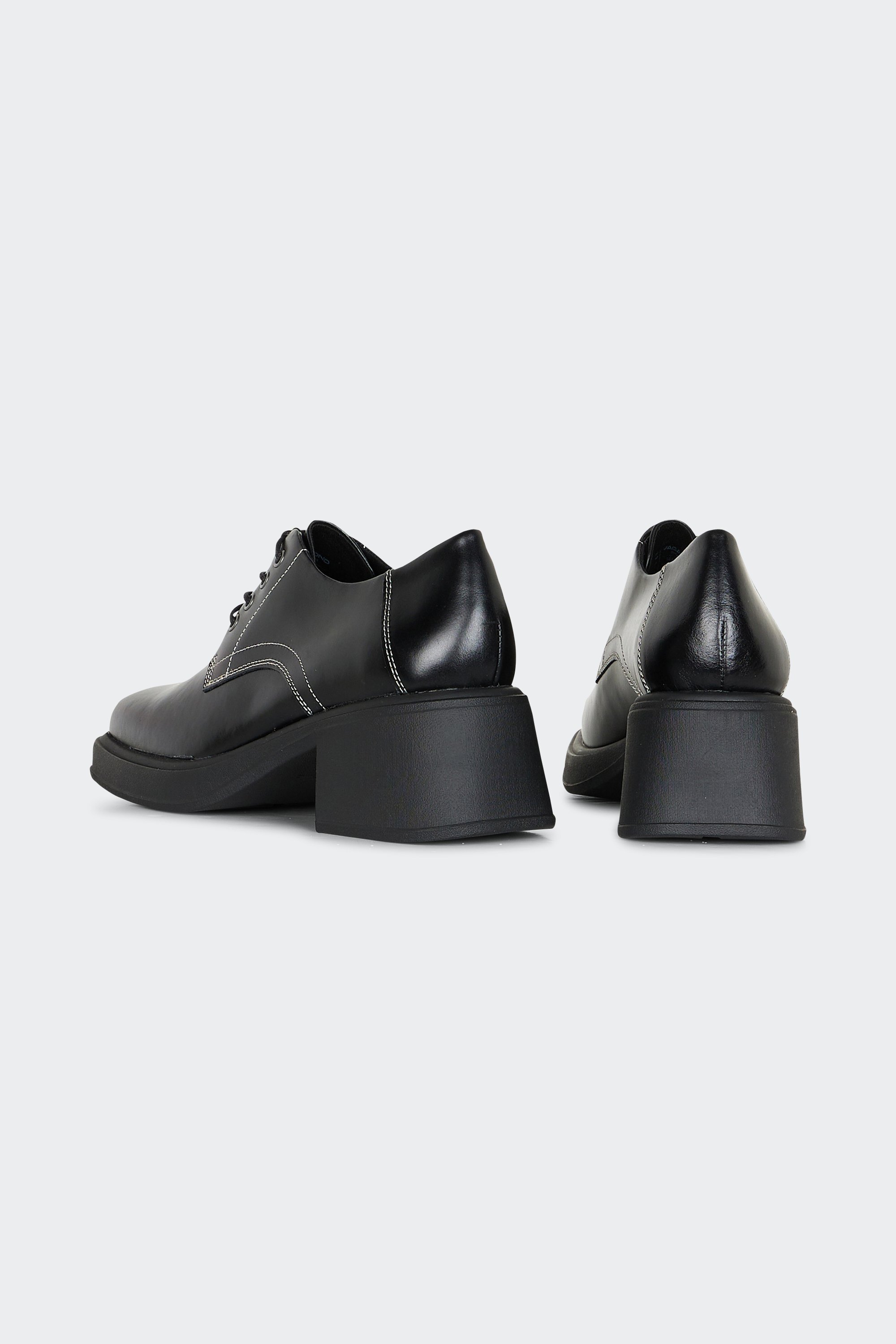 Leather deck shoes | Black by VAGABOND SHOEMAKERS Leather deck shoes Black