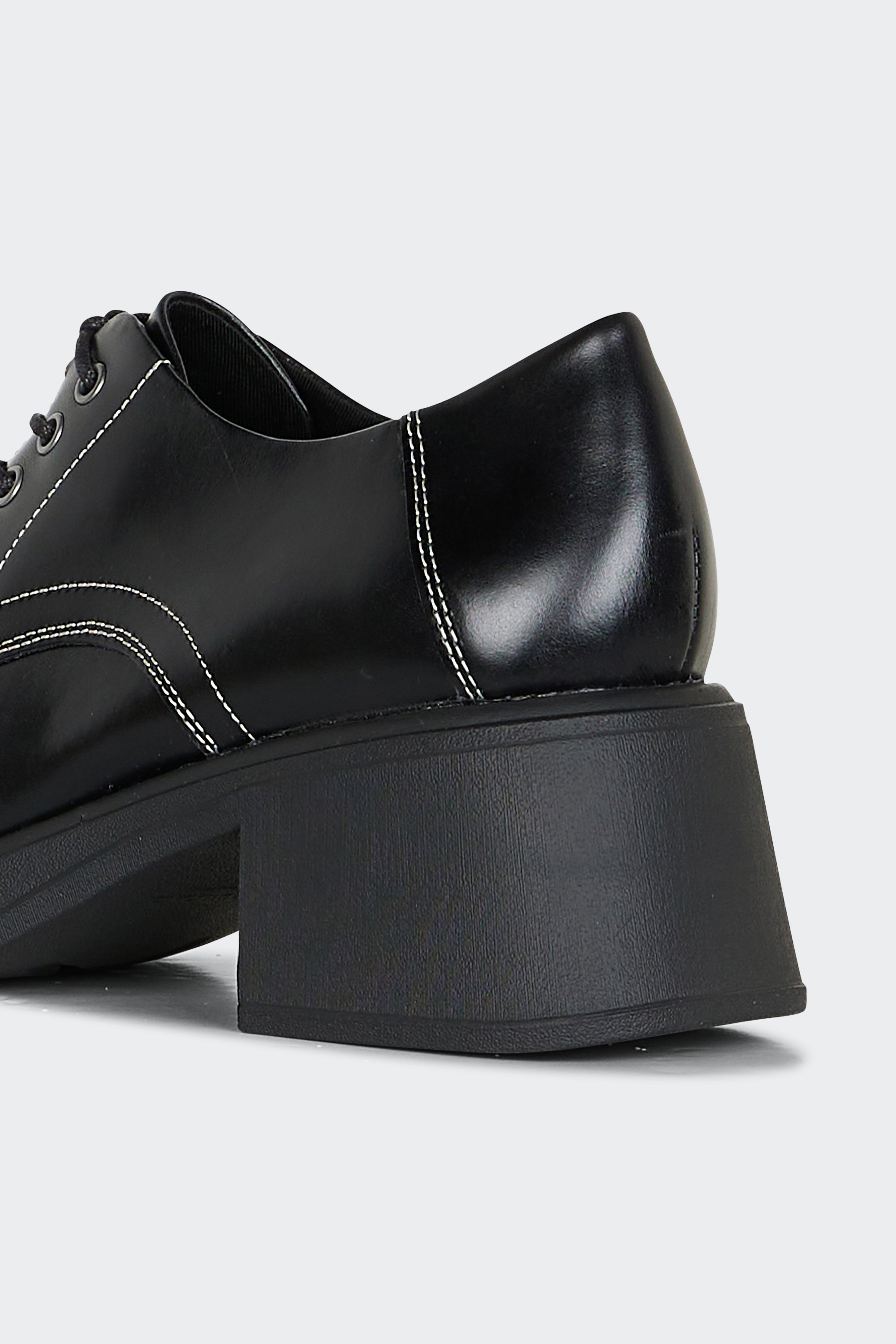 Leather deck shoes | Black by VAGABOND SHOEMAKERS Leather deck shoes Black