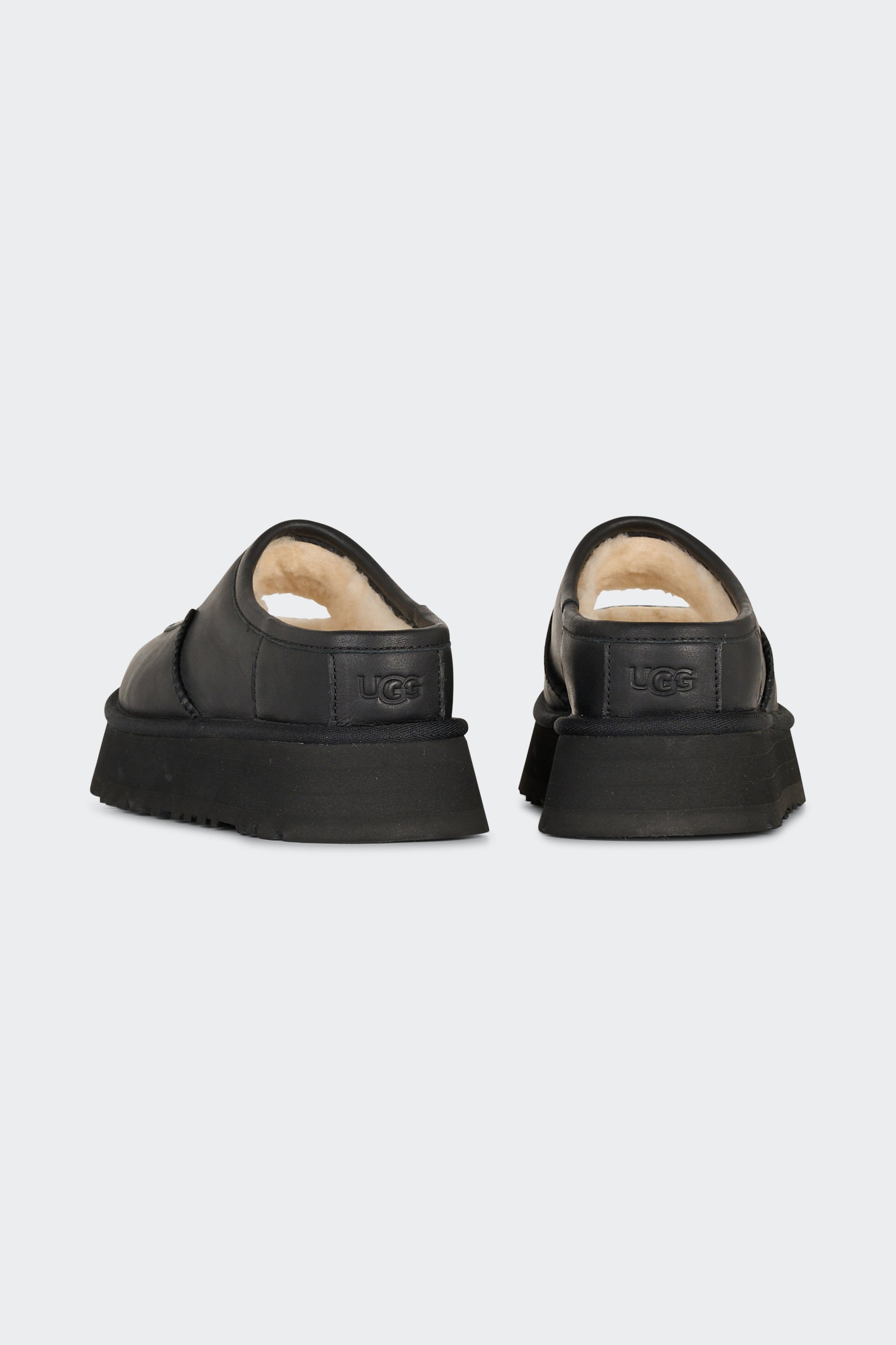 clogs | Black by UGG clogs Black