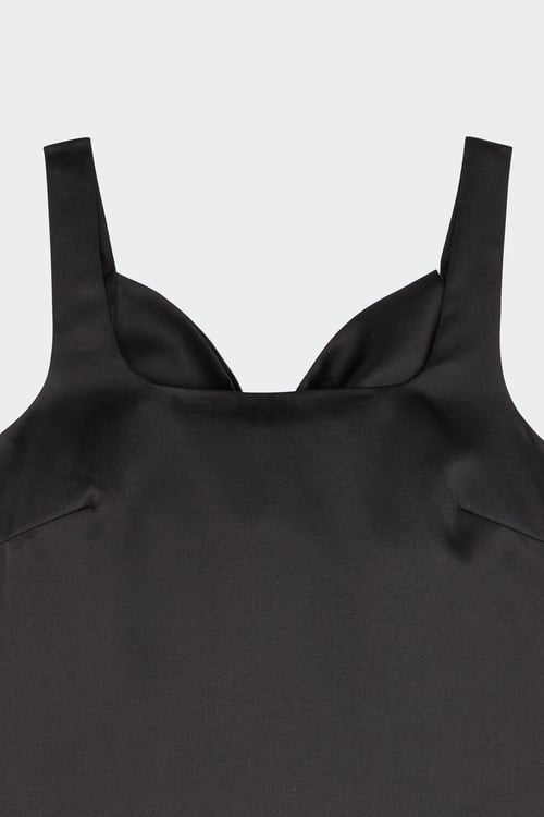 HOUSE OF SUNNY Robe Noir