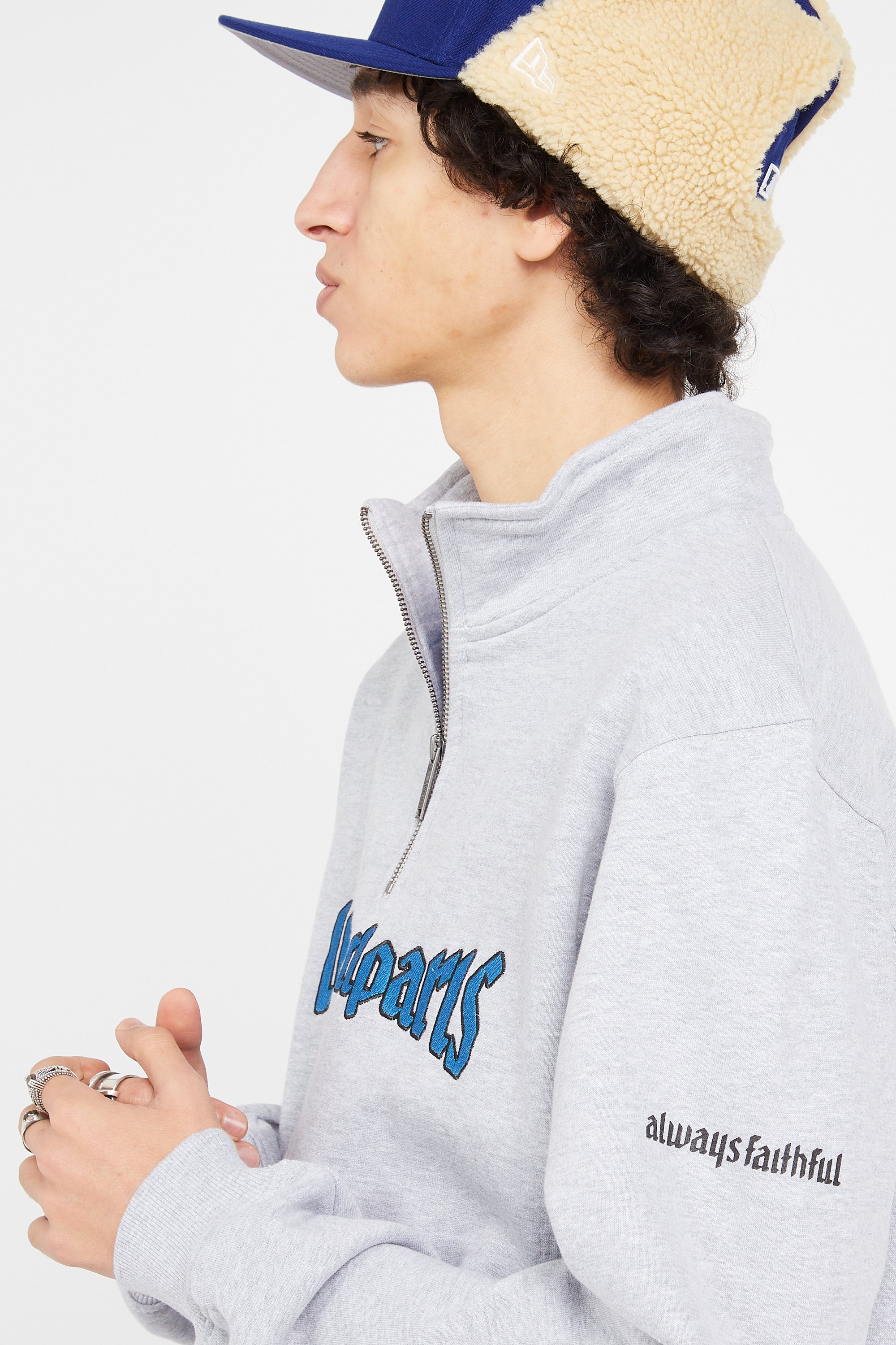 Sweatshirt | Gris by WASTED Sweatshirt Gris