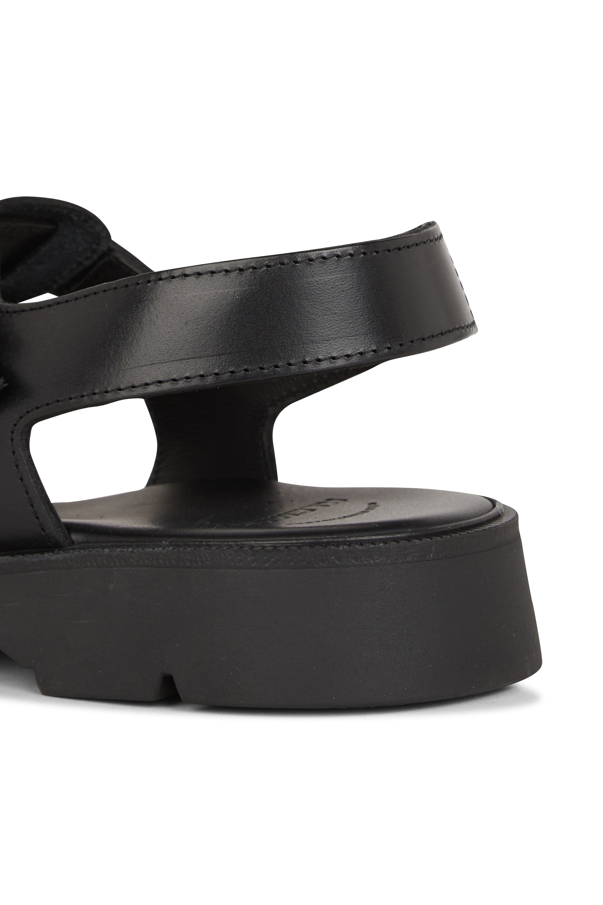 Flat furry sheepskin sandals Black