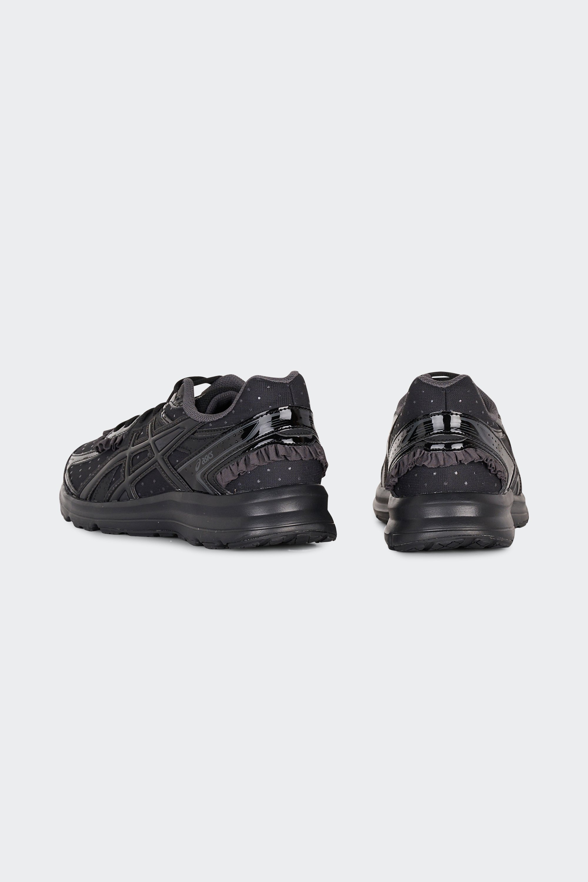 Baskets | Noir by ASICS Baskets Noir