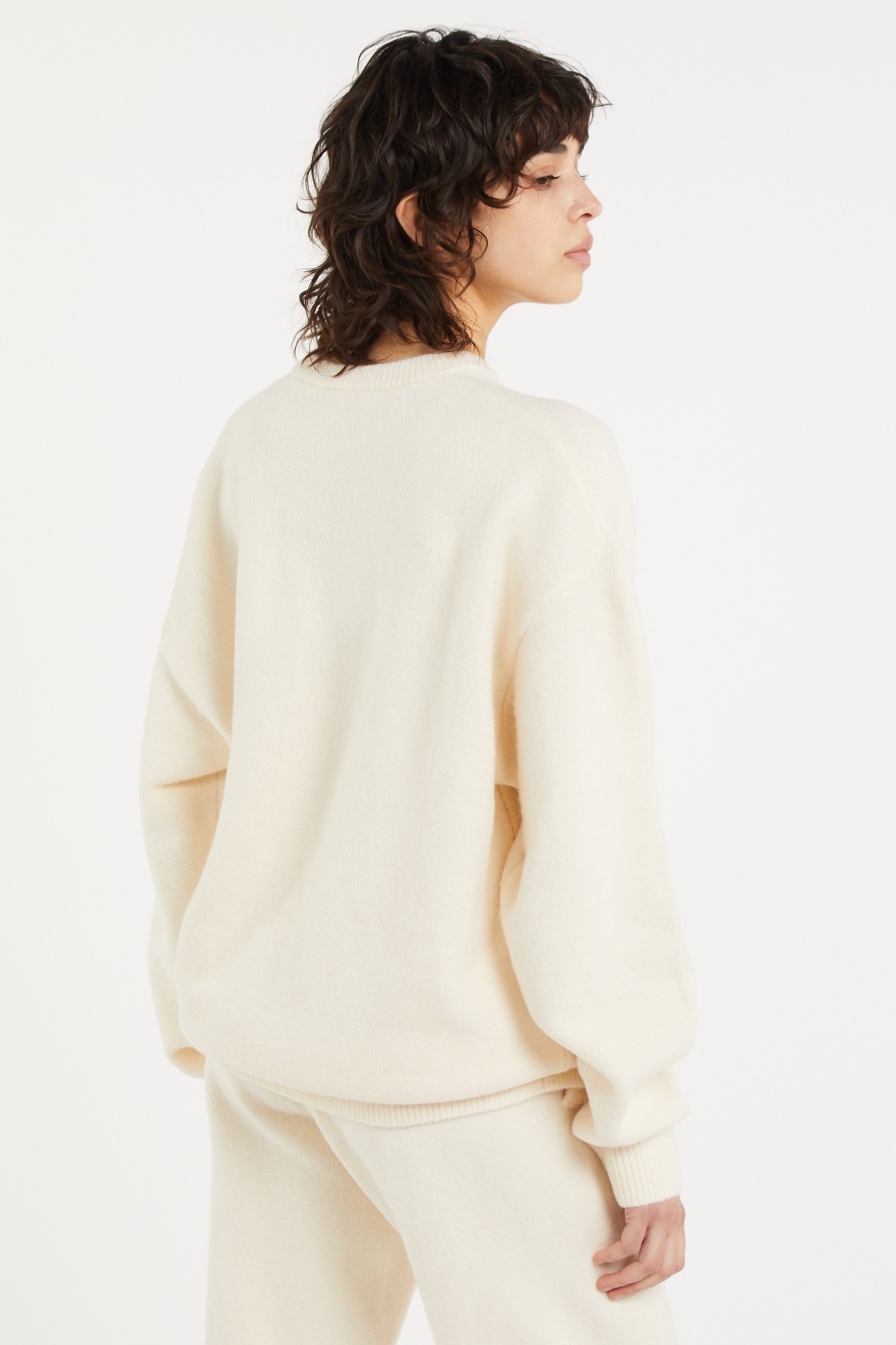 Sweater White