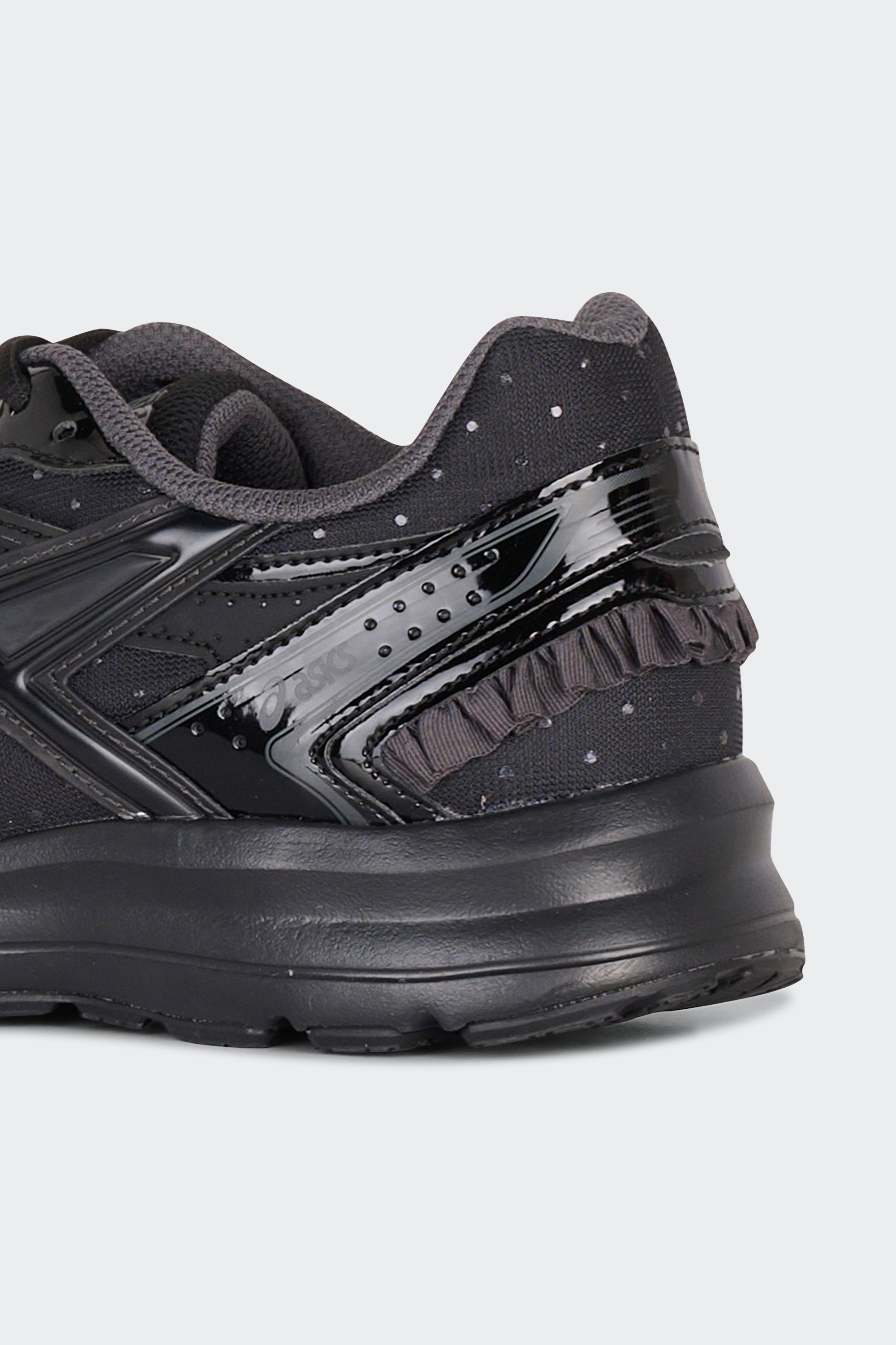 Baskets | Noir by ASICS Baskets Noir