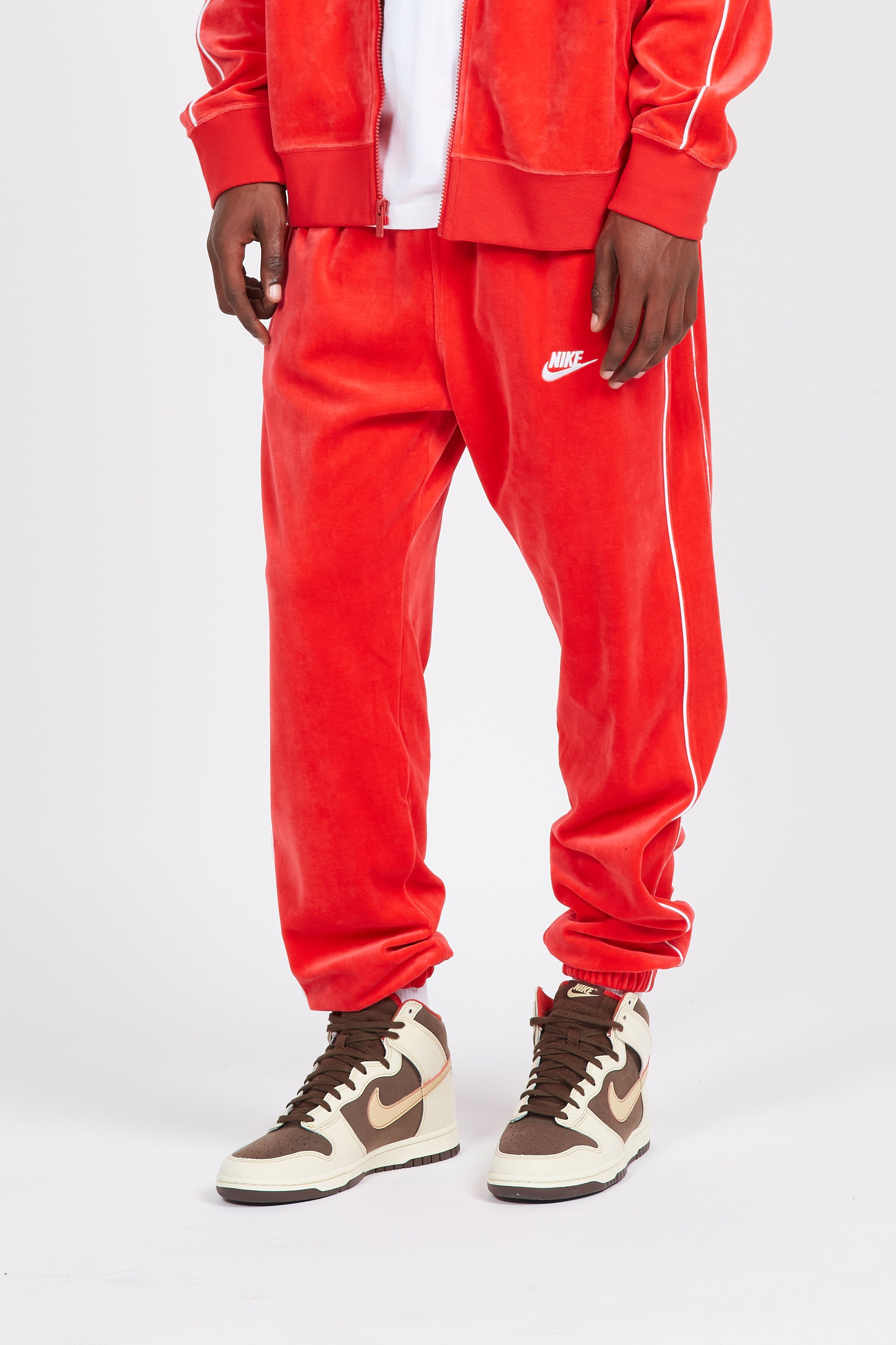 Jogging rouge nike homme hot sale