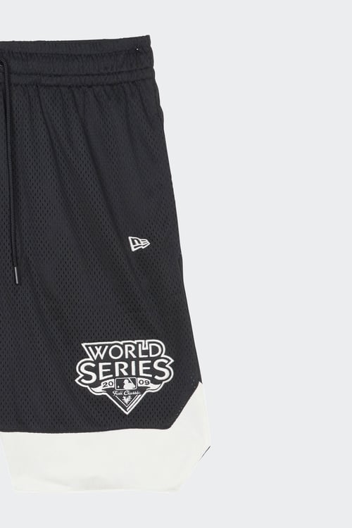 NEW ERA Shorts Black