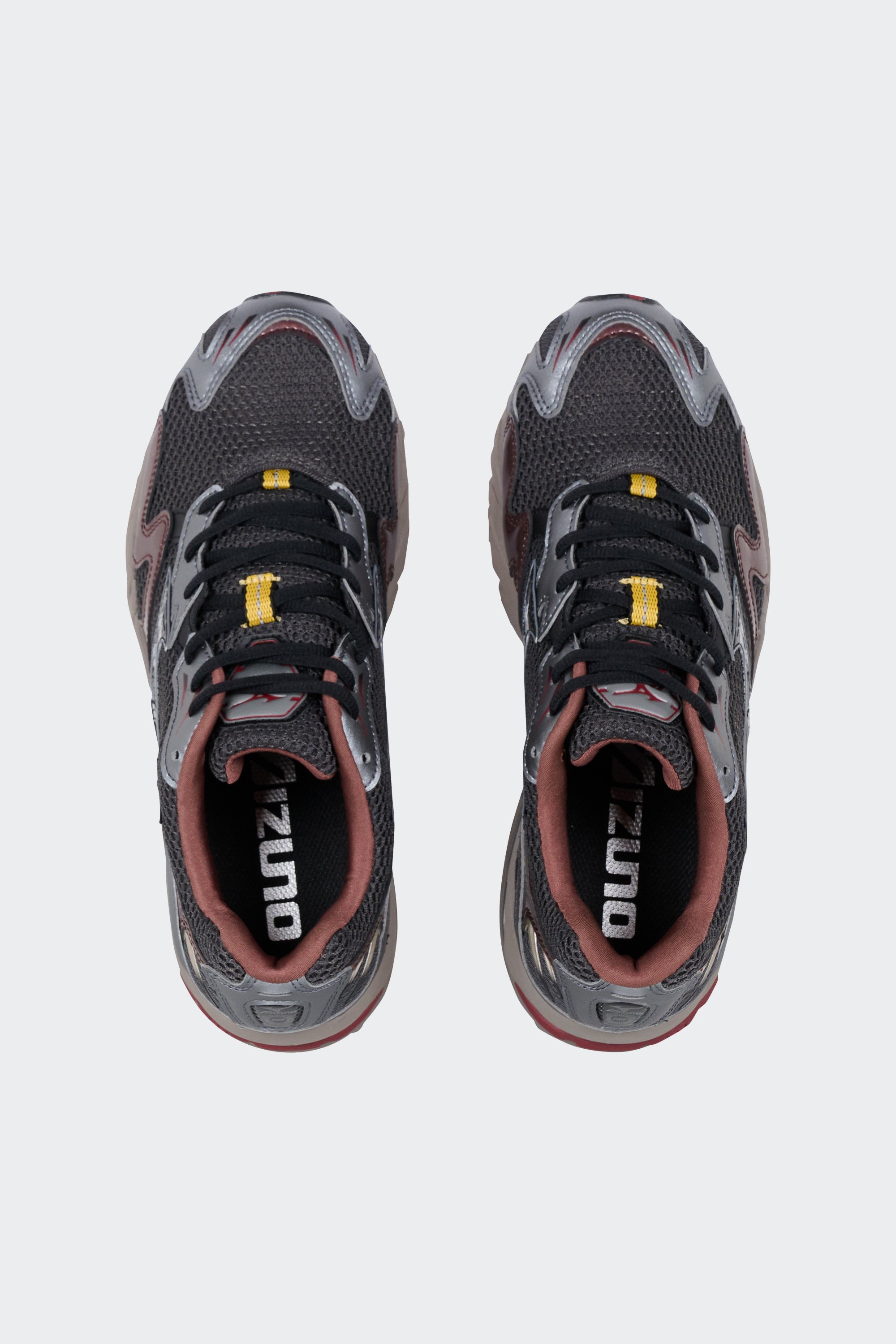 Baskets | Gris by MIZUNO Baskets Gris