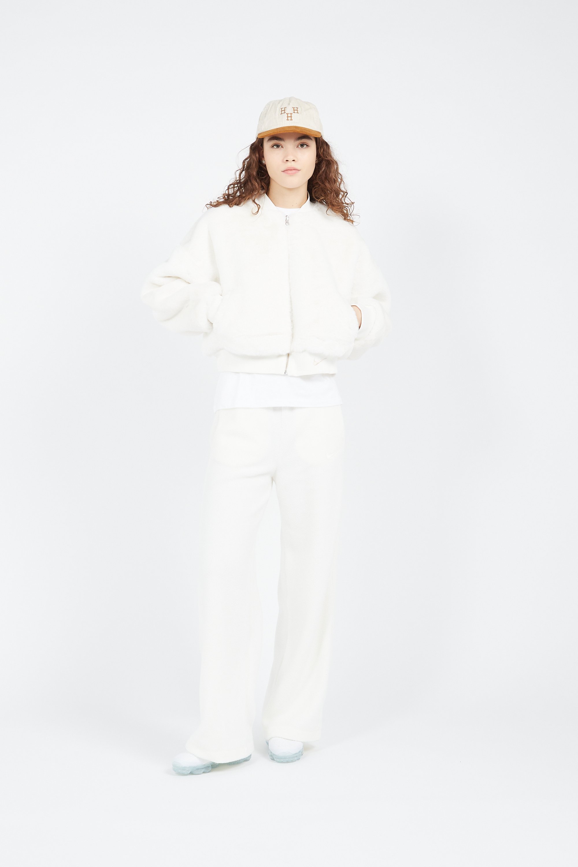 Bomber | Beige by NIKE Bomber Beige