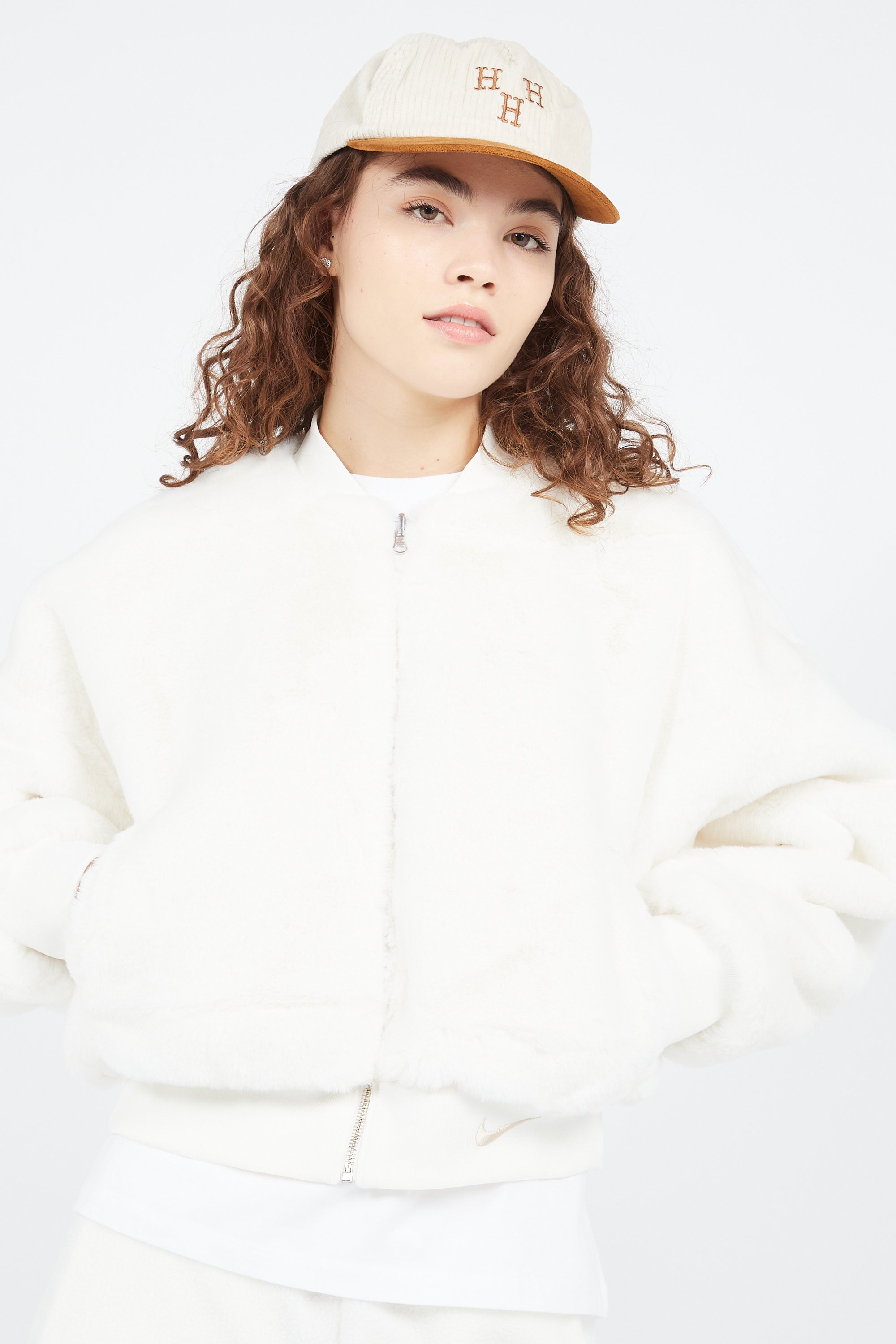 Bomber | Beige by NIKE Bomber Beige