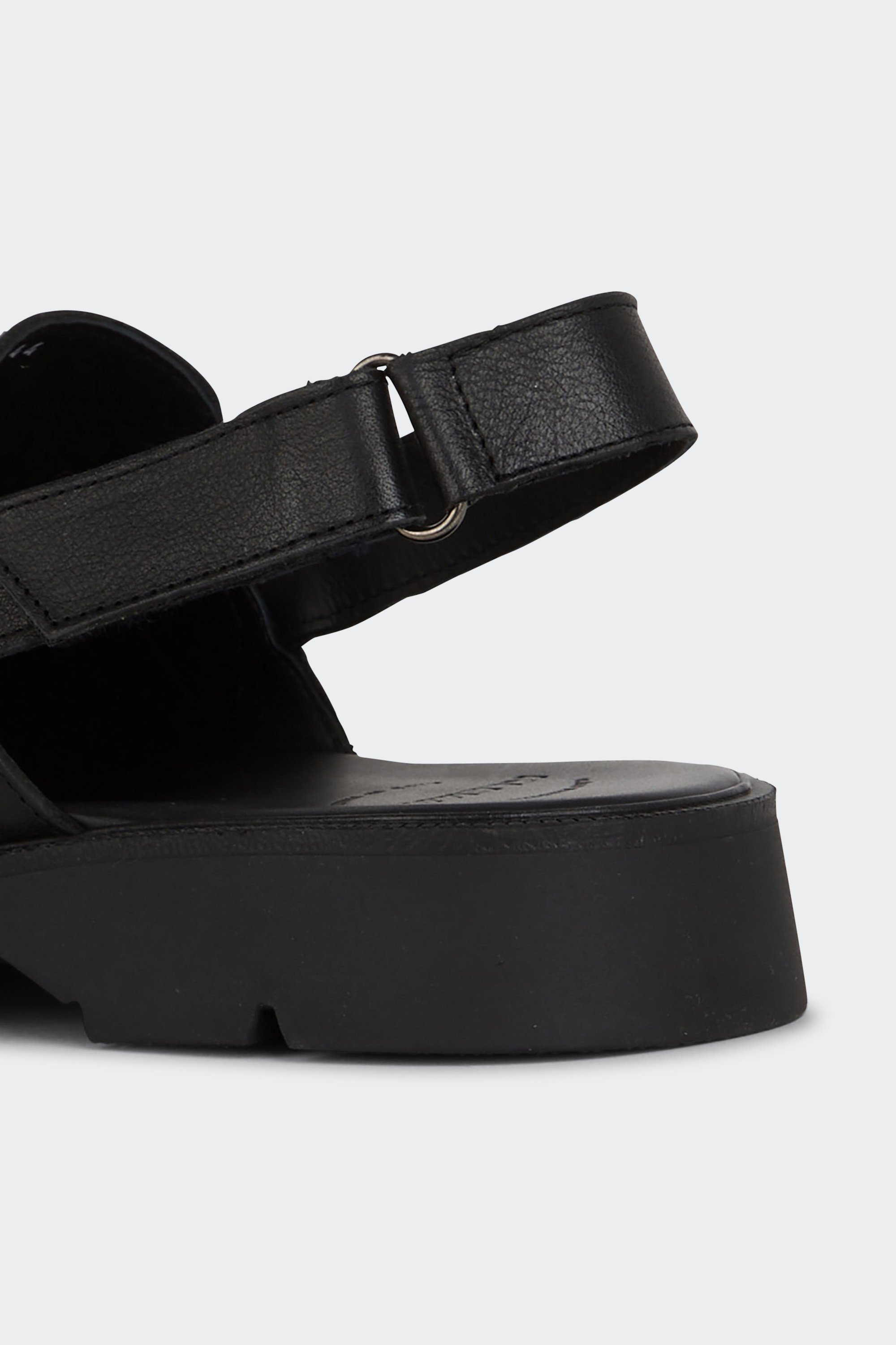 Flat furry sheepskin sandals | Black by KLEMAN Flat furry sheepskin sandals Black