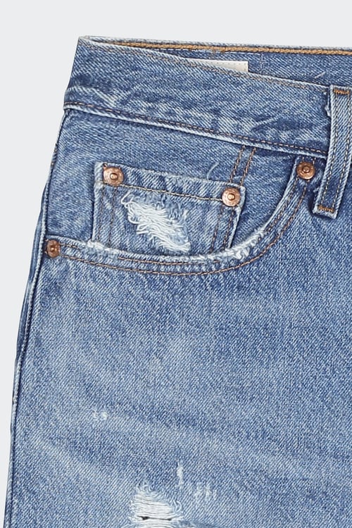 LEVI'S Short court en denim délavé Bleu