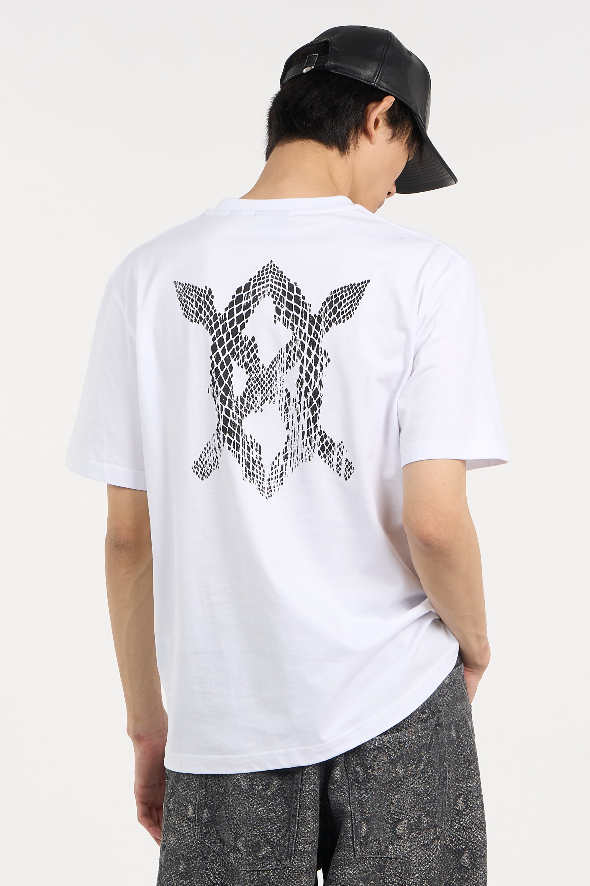 T-shirt White