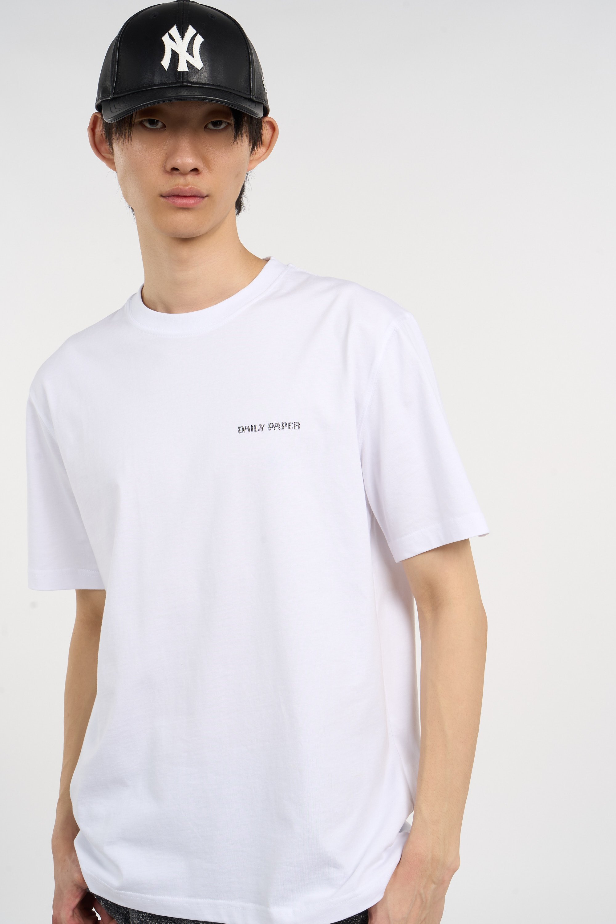T-shirt White