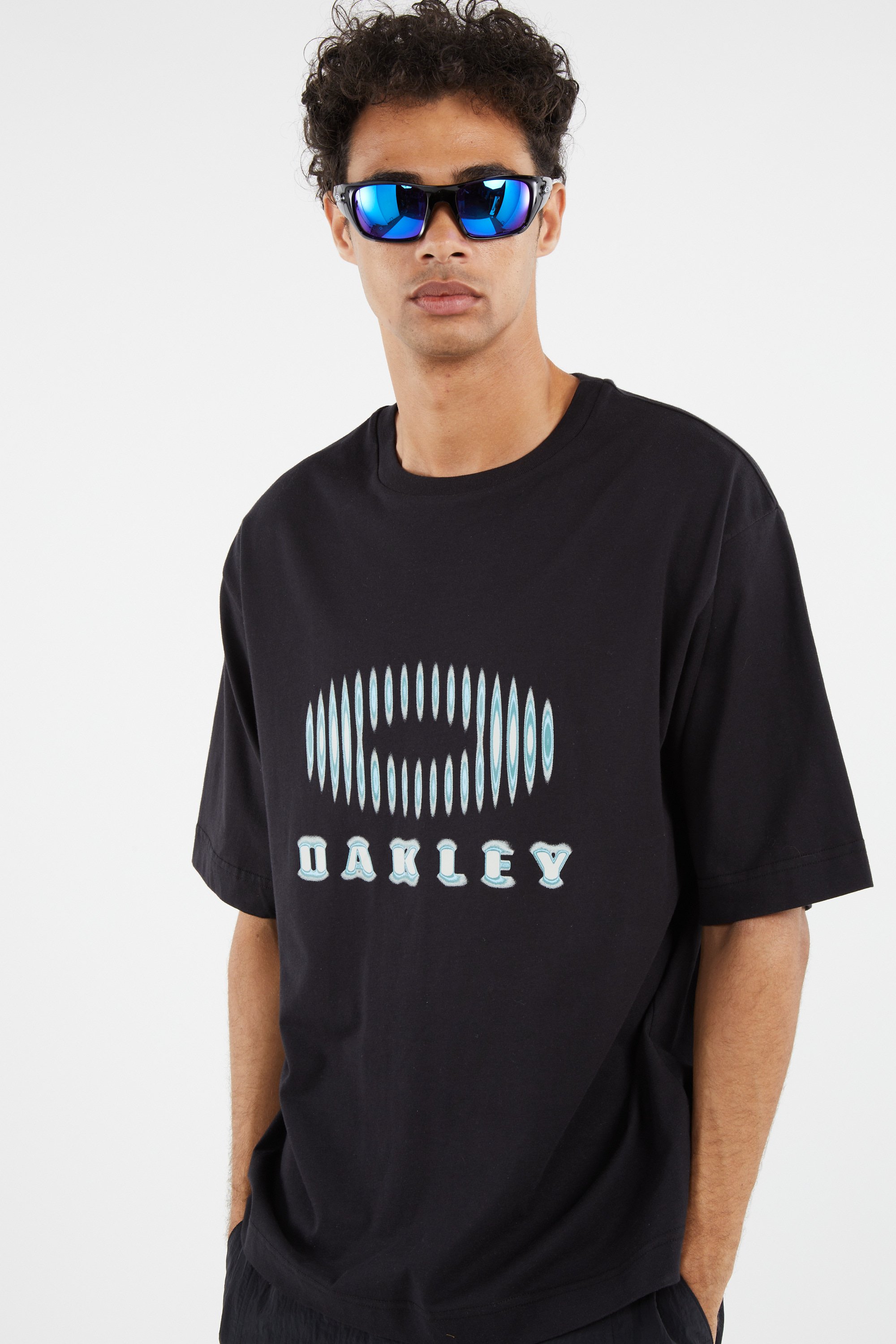 Tシャツ・カットソー FEDELI Men T Shirts 8UED8014 36 Black Regular-fit Round-neck Cotton T-shirt Graphi Tee 6 Black