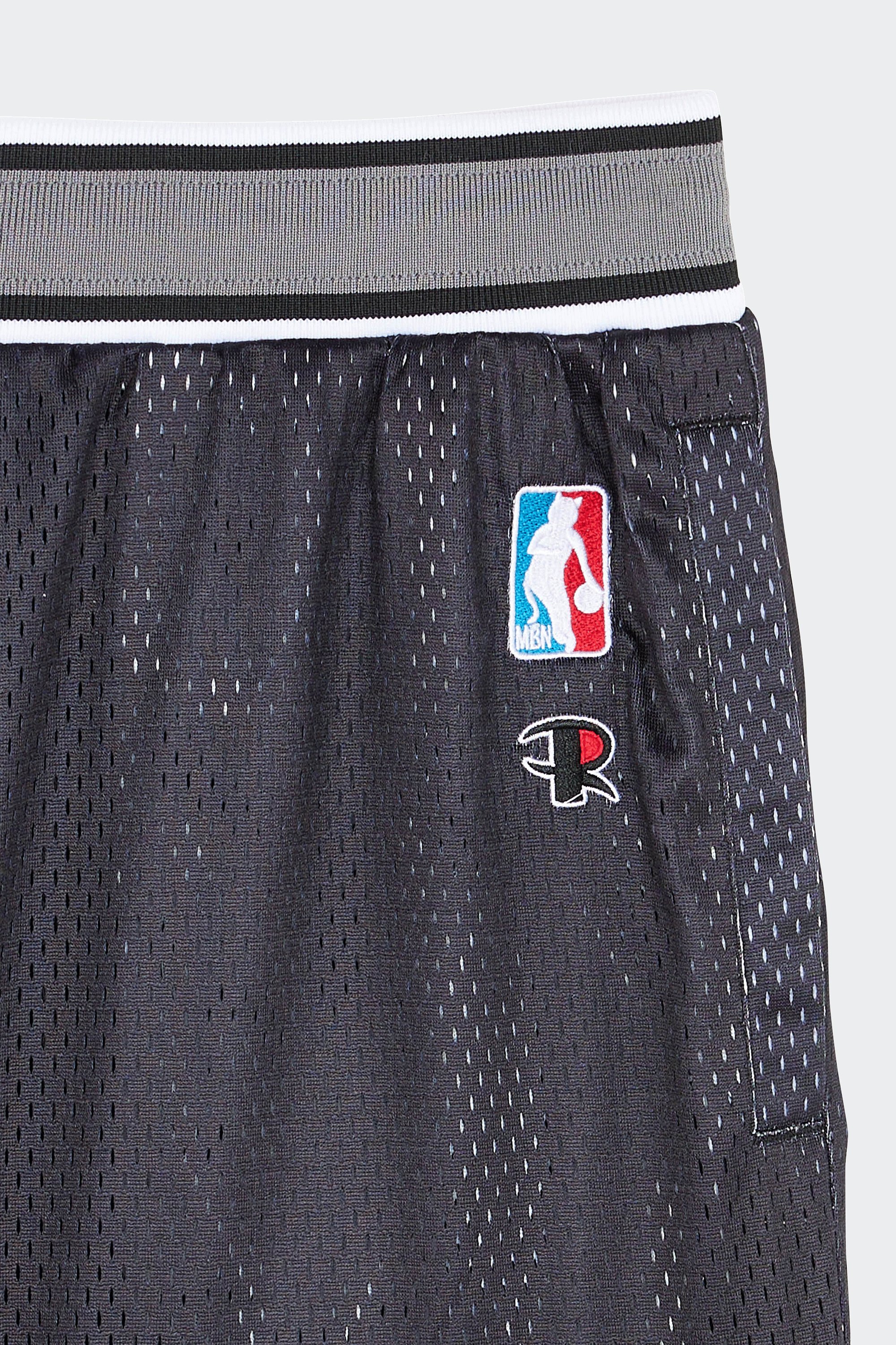 Short | Noir by RIPNDIP Short Noir